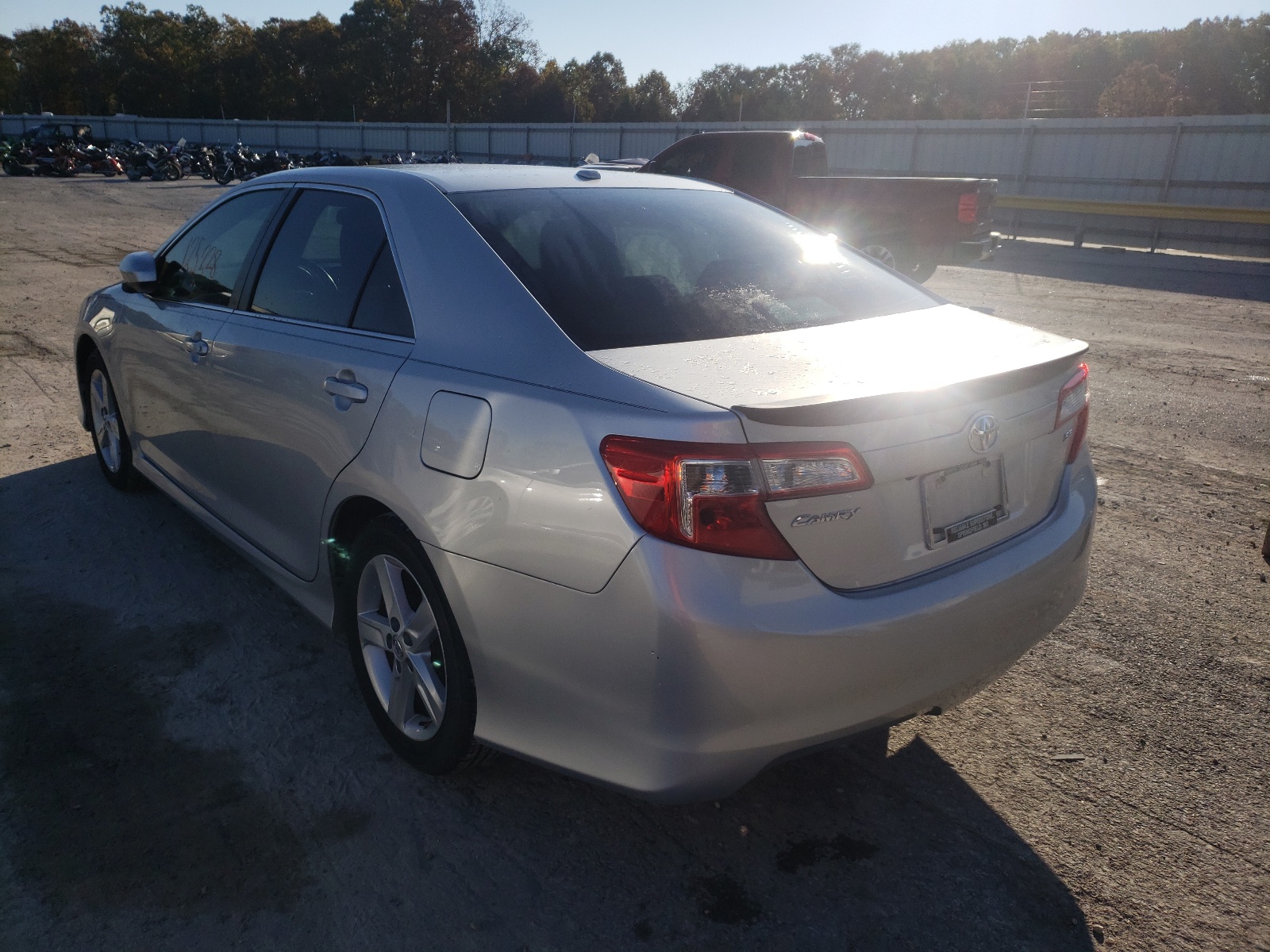 Photo 3 from auction – 2014 TOYOTA CAMRY L with VIN 4T1BF1FK3EU757637