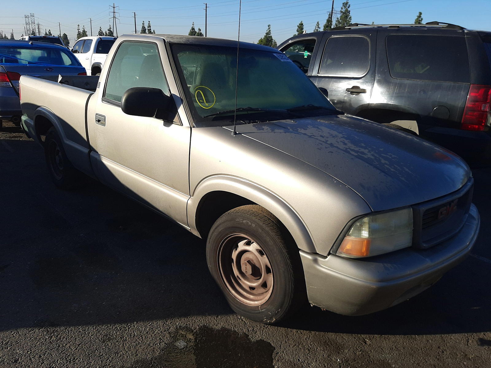 GMC SONOMA 2003 with VIN 1GTCS14H438278211 - Photo from auction
