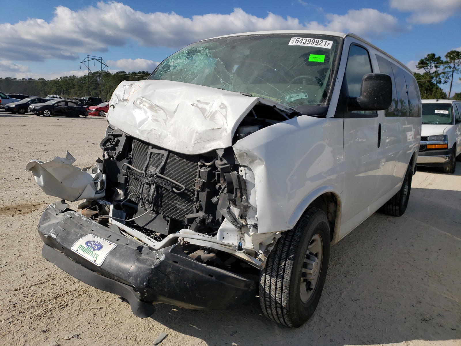 Photo 2 from auction – 2014 CHEVROLET EXPRESS G2 with VIN 1GAWGPFA5E1108042
