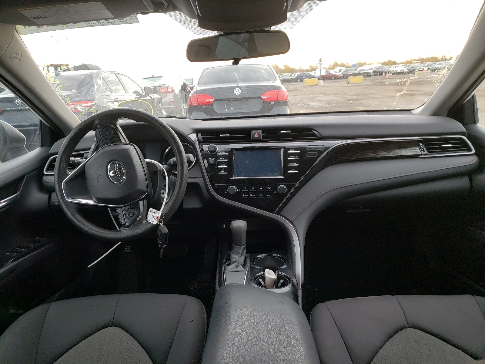 Photo 9 from auction – 2019 TOYOTA CAMRY L with VIN 4T1B11HK2KU257587