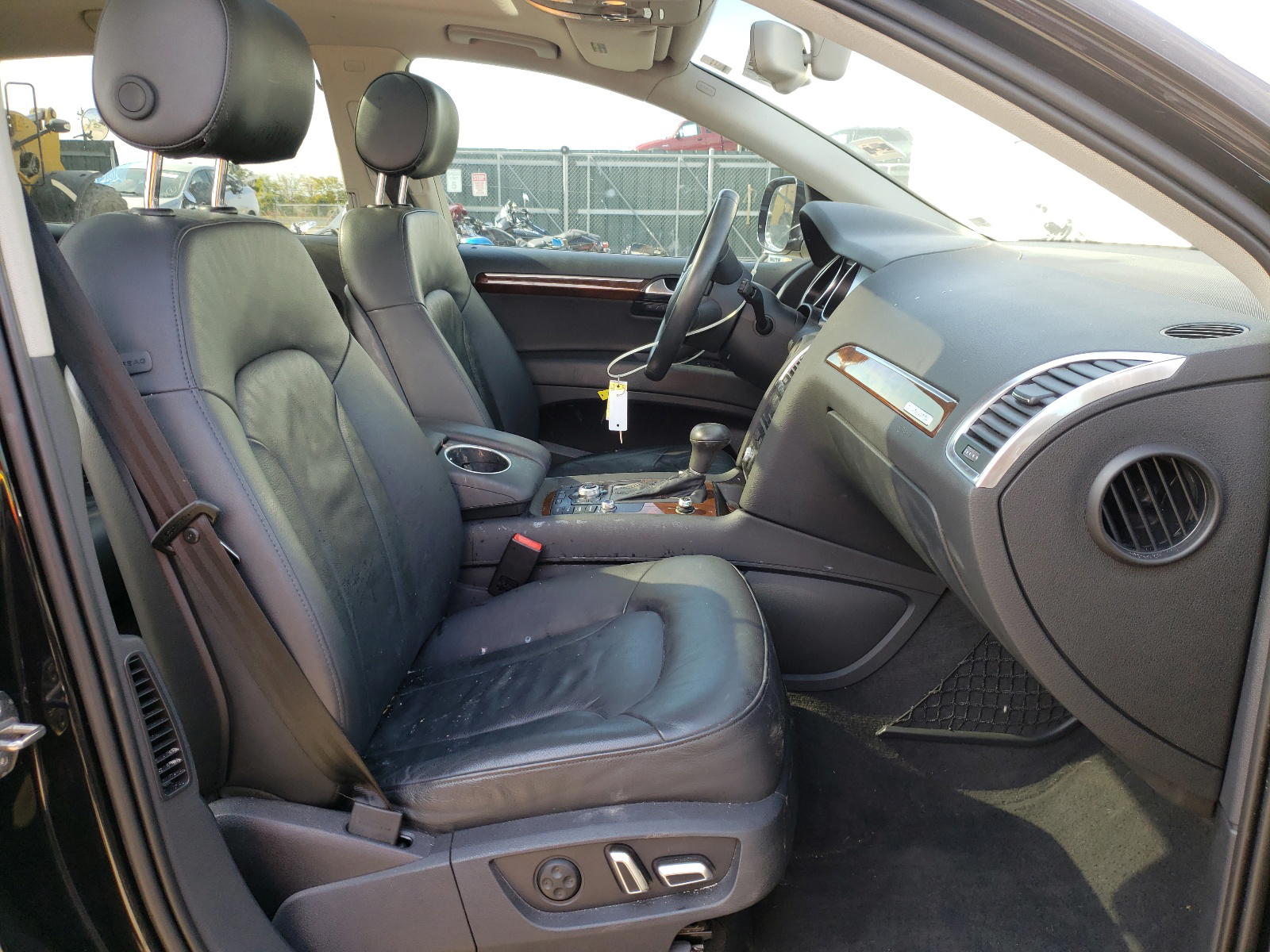 Photo 5 from auction – 2012 AUDI Q7 PREMIUM with VIN WA1LMAFE7CD001857