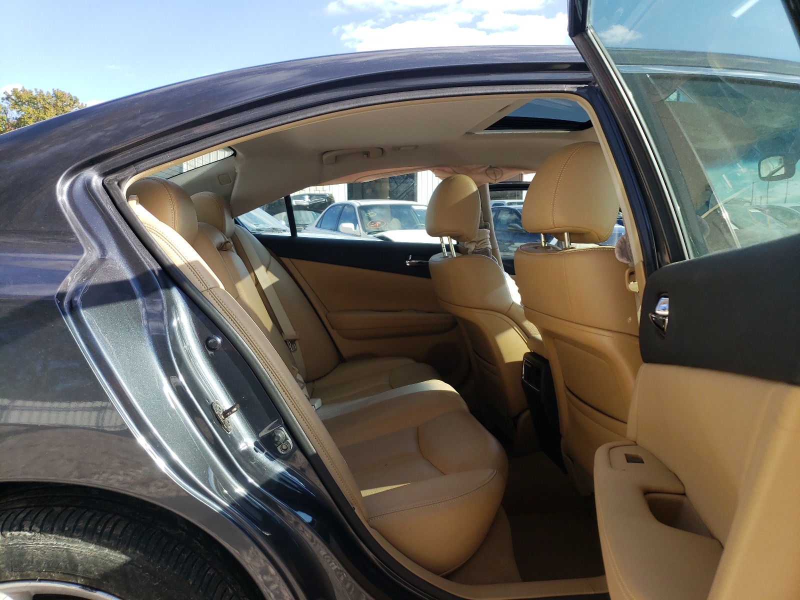 Photo 6 from auction – 2010 NISSAN MAXIMA S with VIN 1N4AA5AP5AC808859