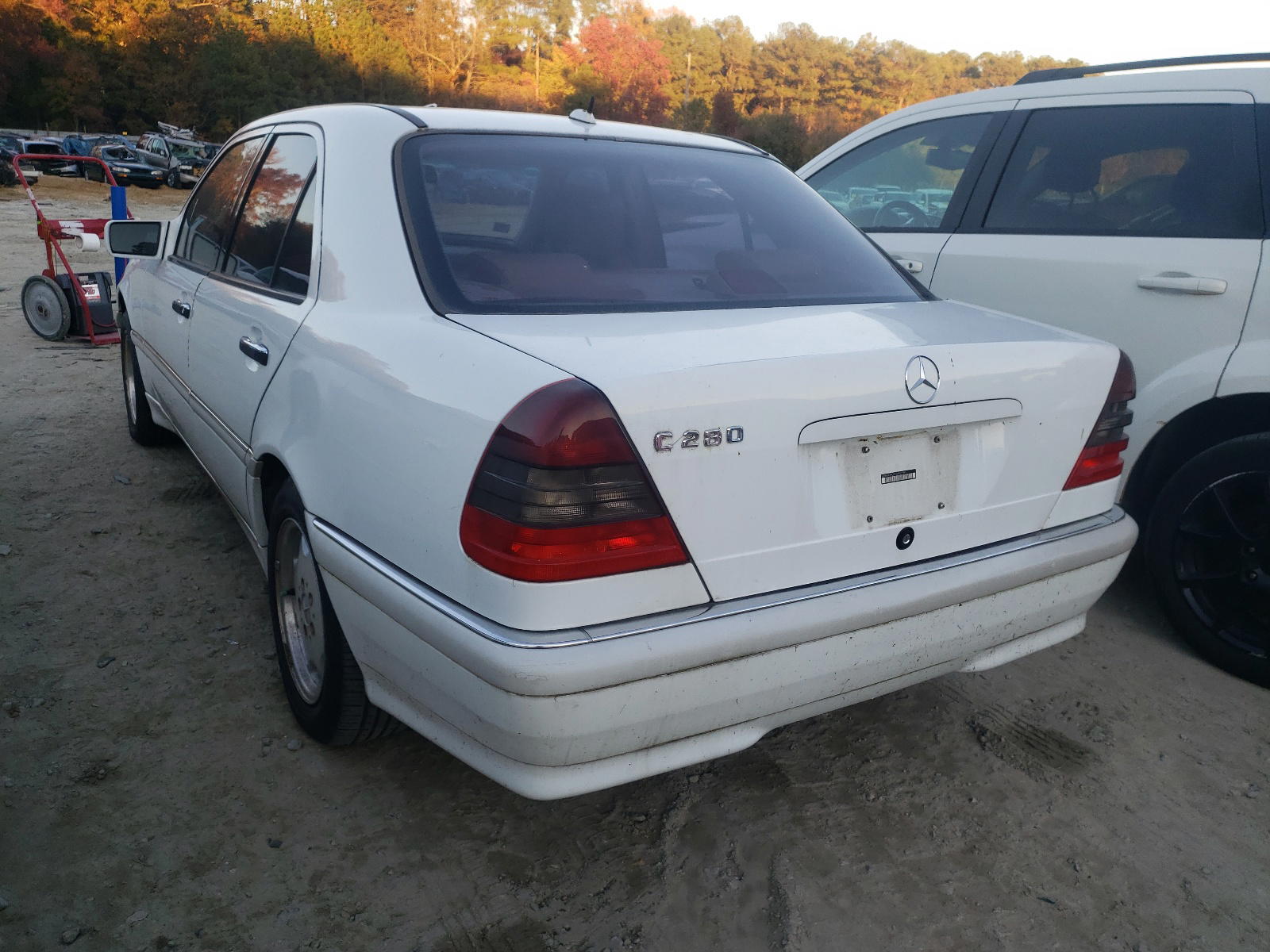 Photo 3 from auction – 2000 MERCEDES-BENZ E-CLASS with VIN WDBHA29G5YA862159