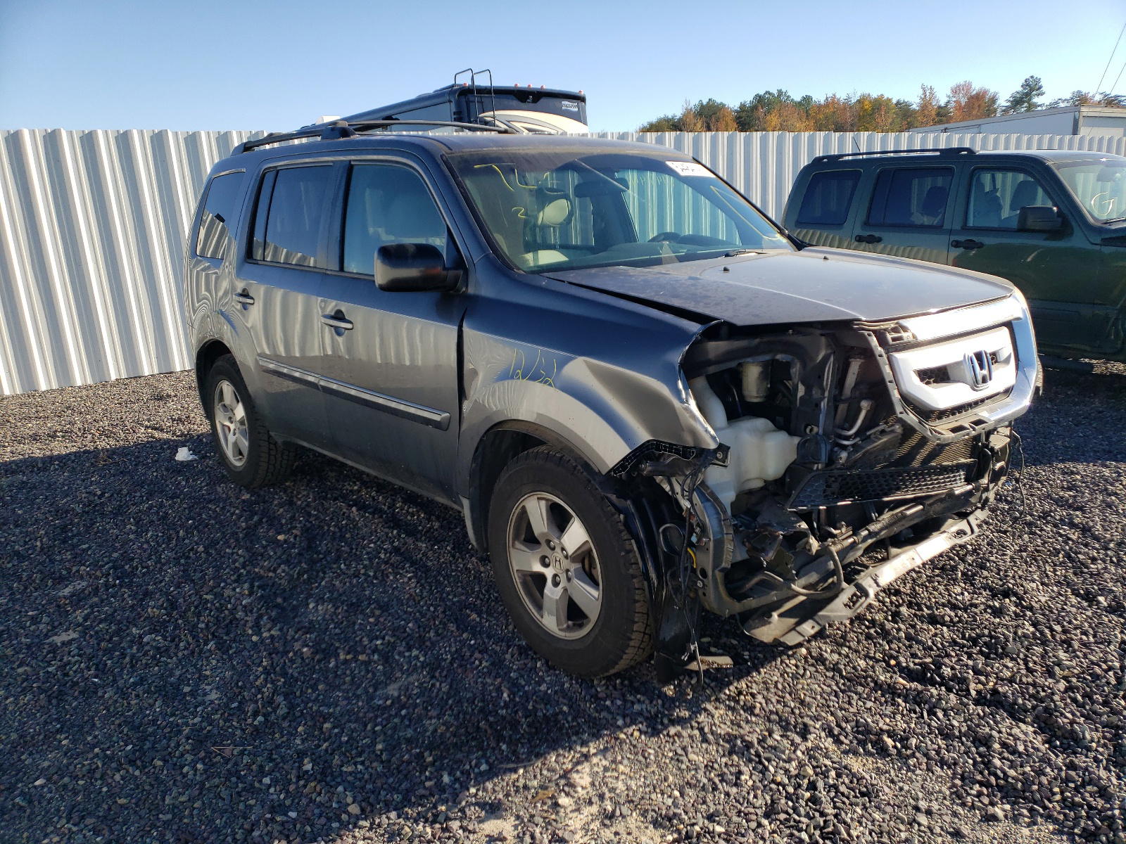 HONDA PILOT EX 2010 with VIN 5FNYF4H44AB032288 - Photo from auction