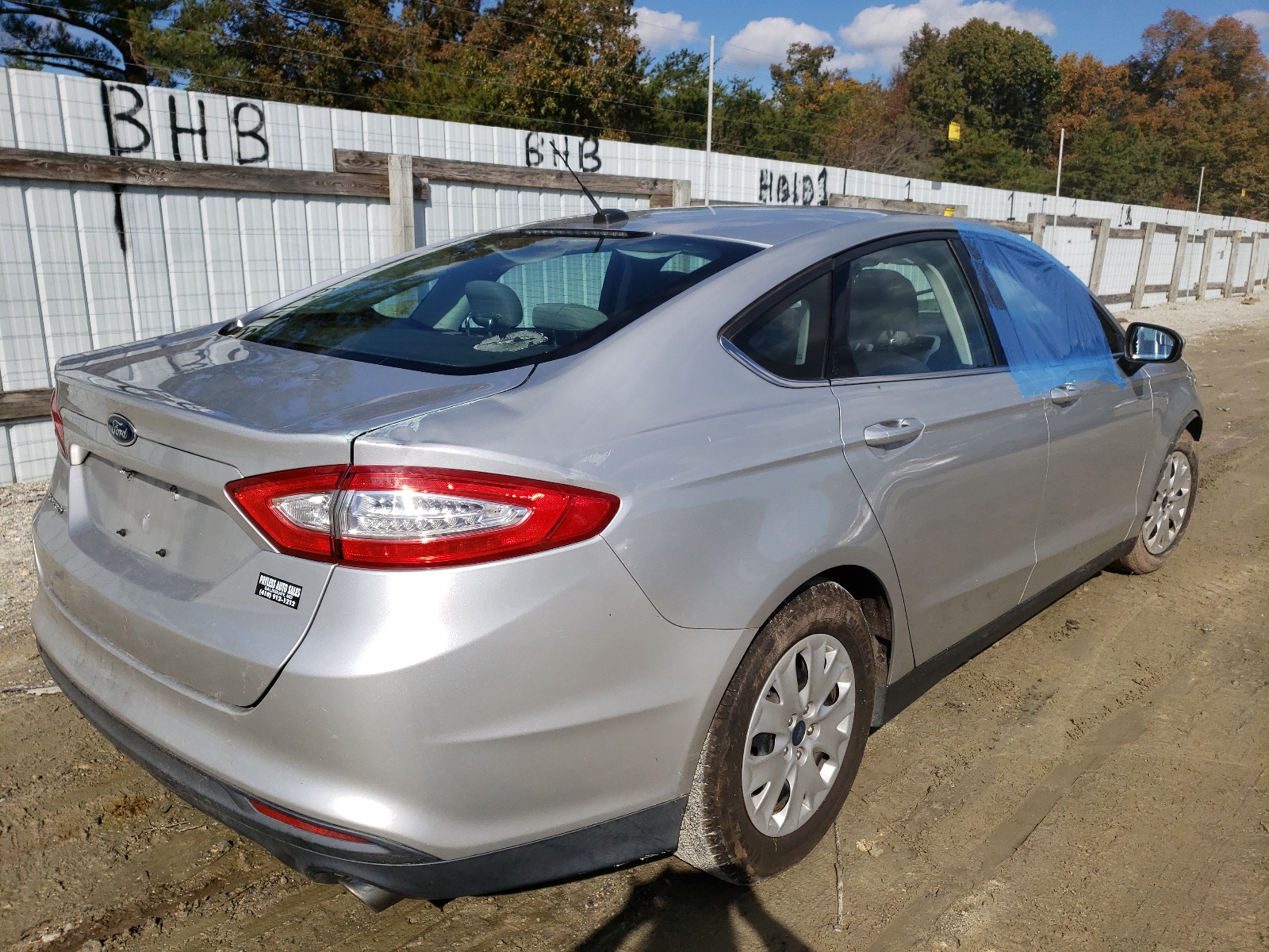 Photo 4 from auction – 2013 FORD FUSION S with VIN 3FA6P0G76DR312232