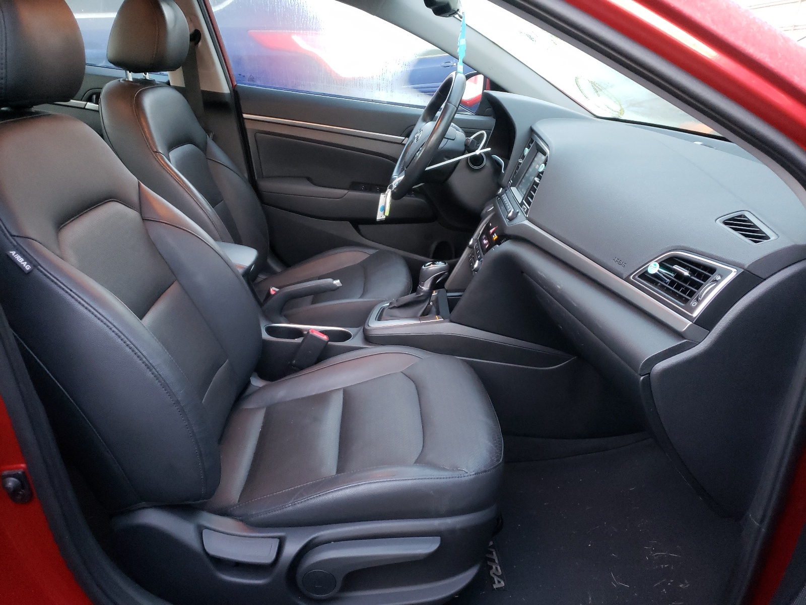 Photo 5 from auction – 2017 HYUNDAI ELANTRA SE with VIN 5NPD84LF2HH033484