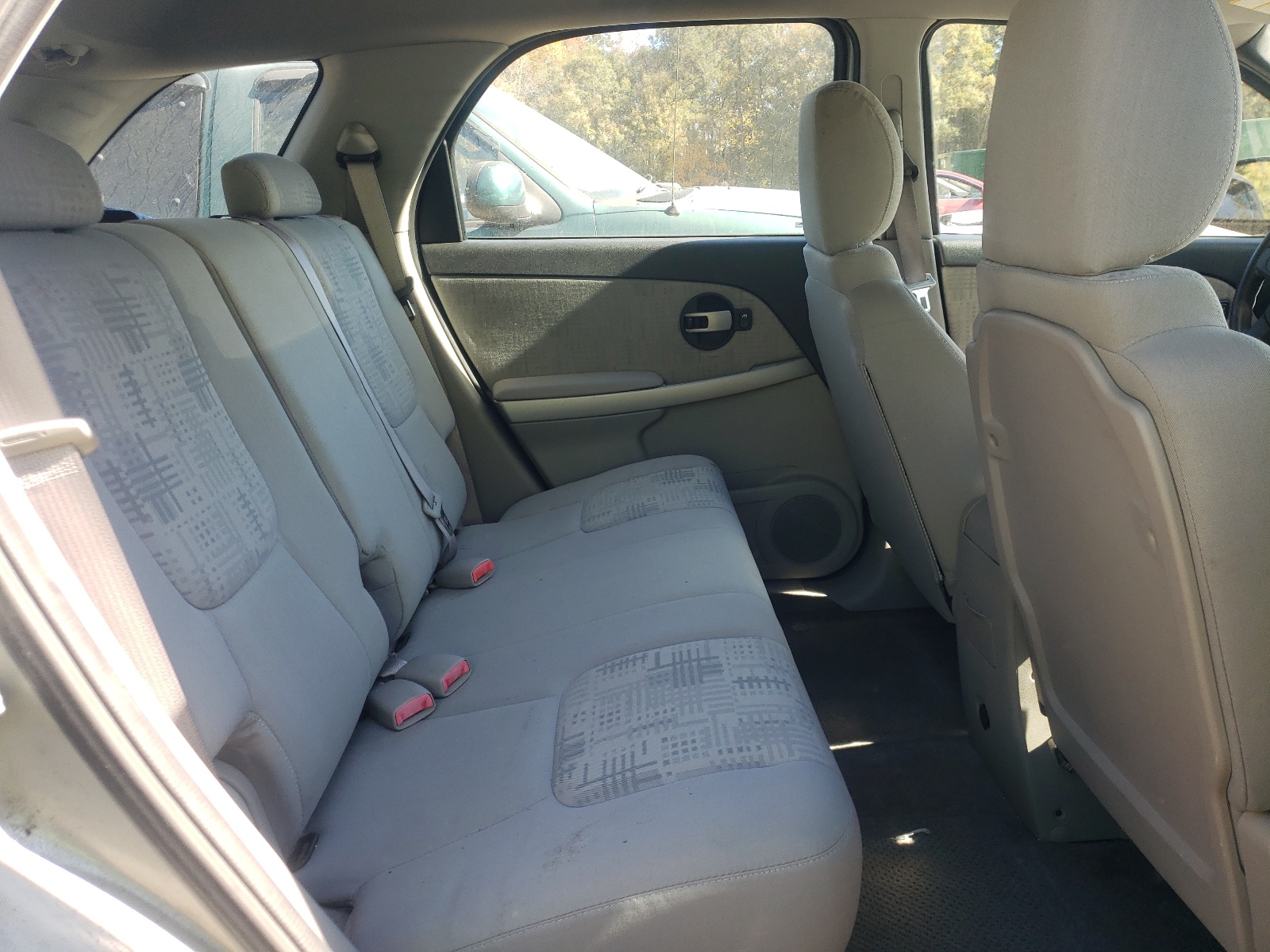 Photo 6 from auction – 2006 CHEVROLET EQUINOX LS with VIN 2CNDL13F866059257