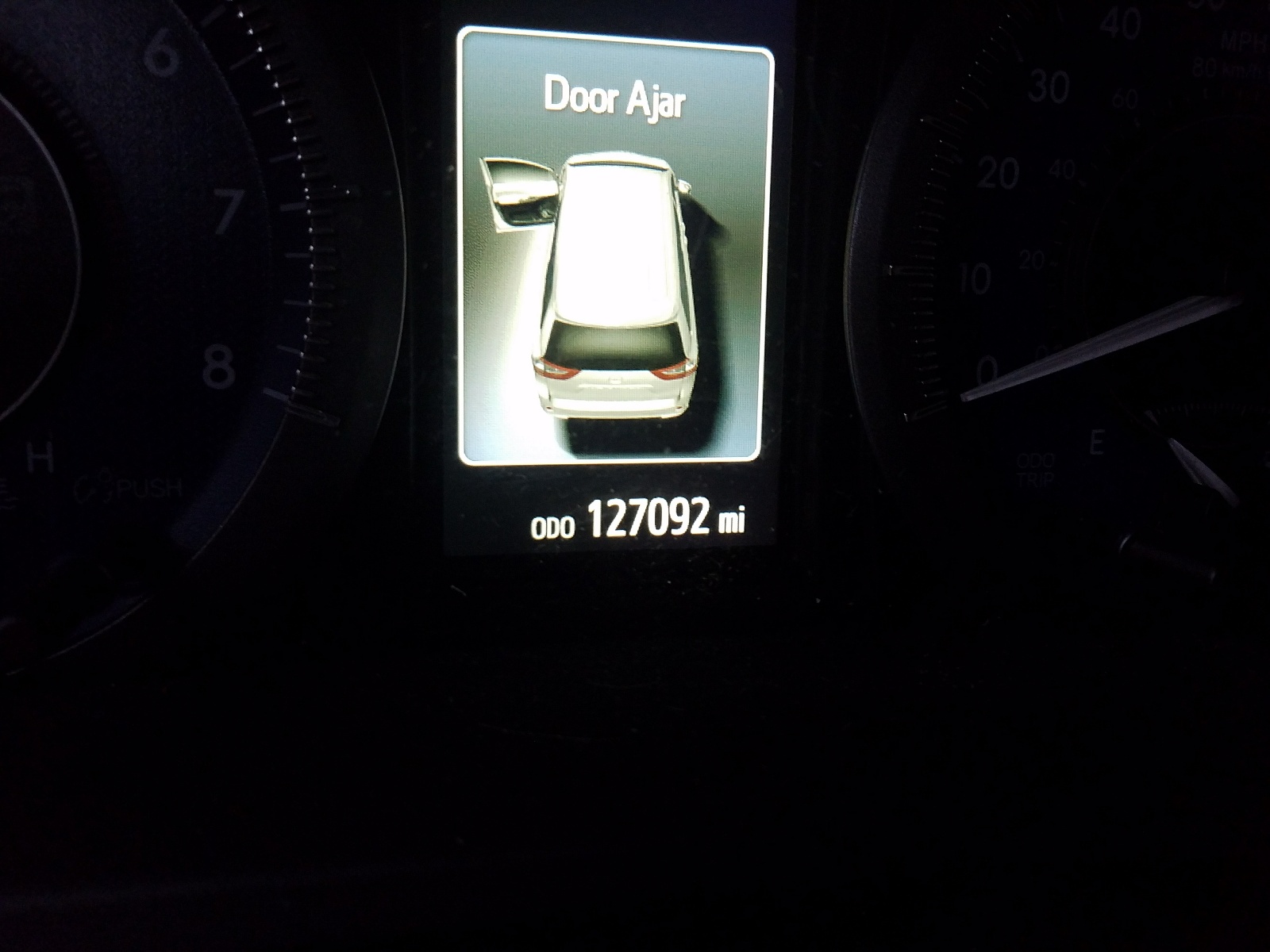 Photo 8 from auction – 2015 TOYOTA SIENNA XLE with VIN 5TDYK3DC1FS649377