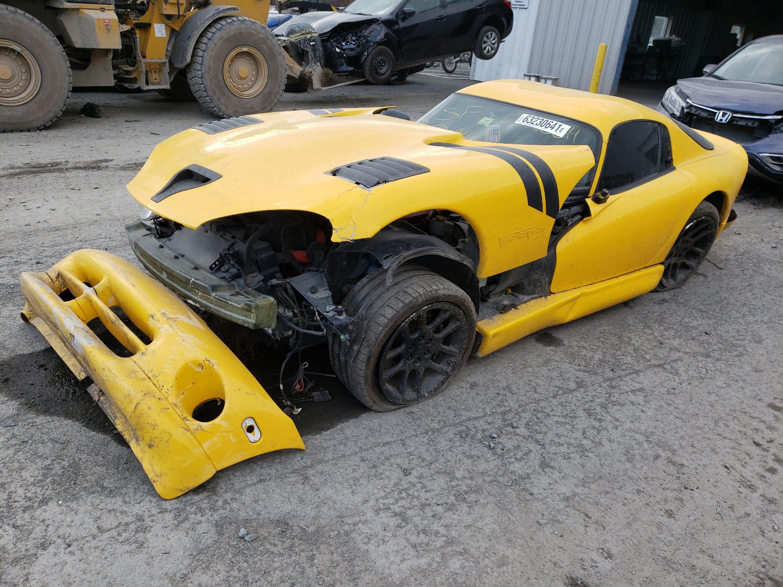 Photo 2 from auction – 2001 DODGE VIPER GTS with VIN 1B3ER69E71V700925