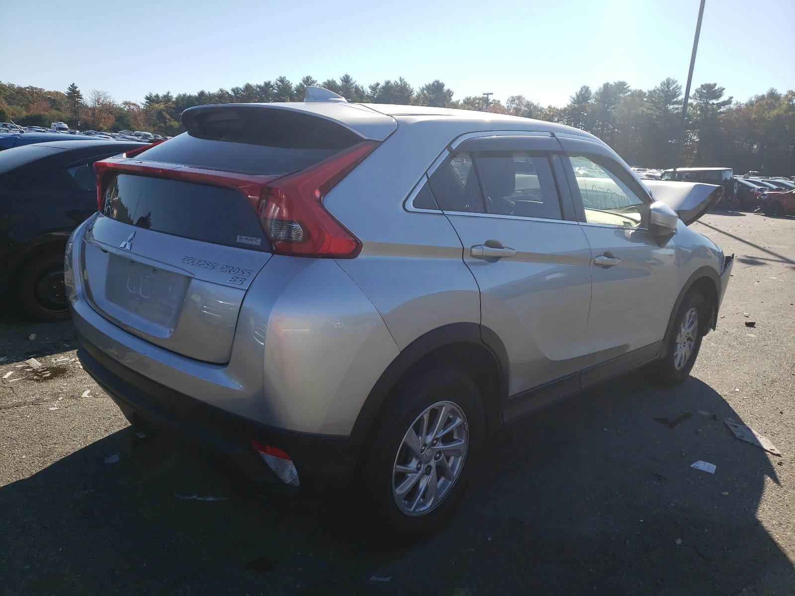Photo 4 from auction – 2019 MITSUBISHI ECLIPSE CR with VIN JA4AT3AA6KZ003806