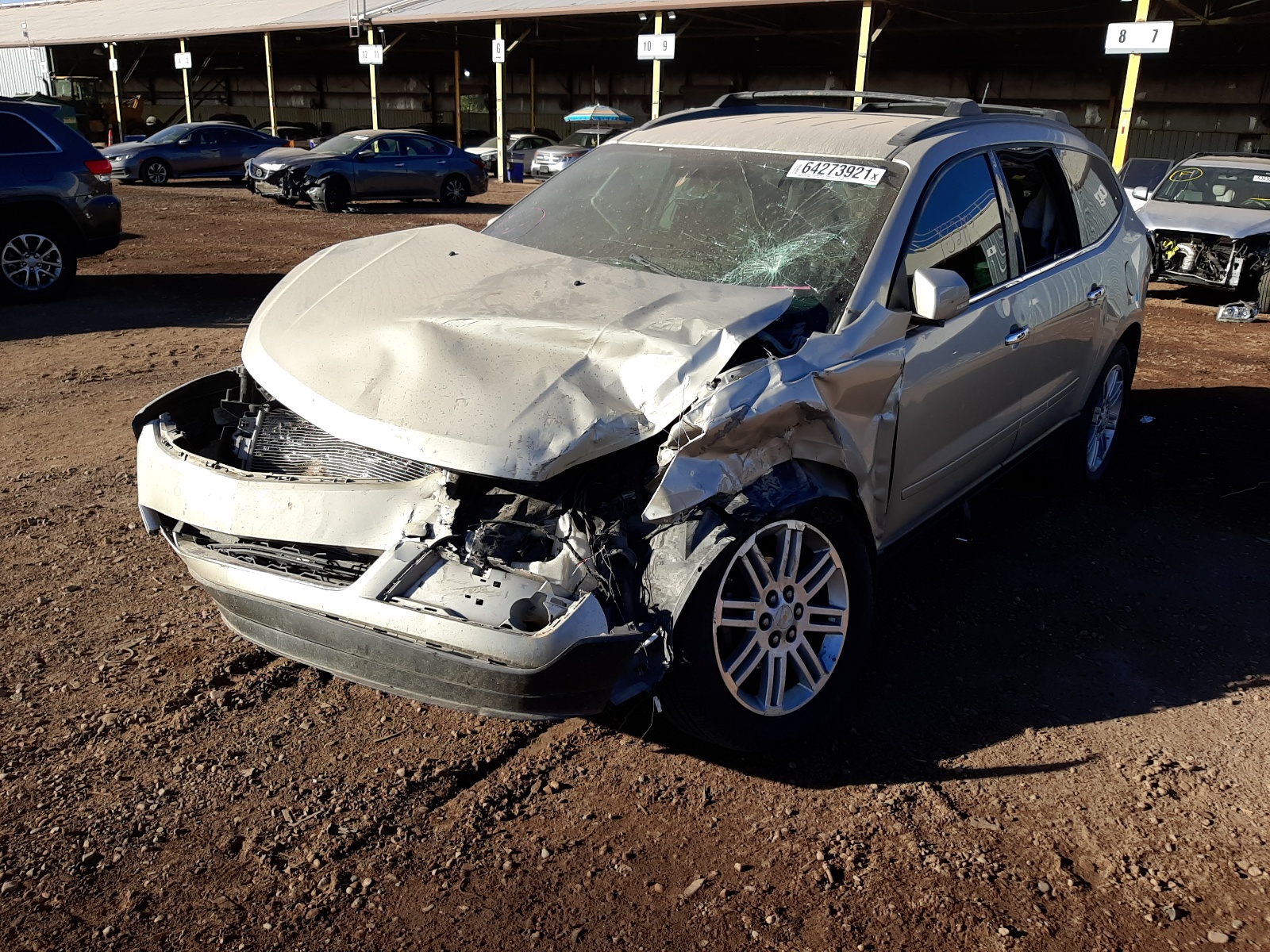 Photo 2 from auction – 2015 CHEVROLET TRAVERSE L with VIN 1GNKRGKD4FJ240766