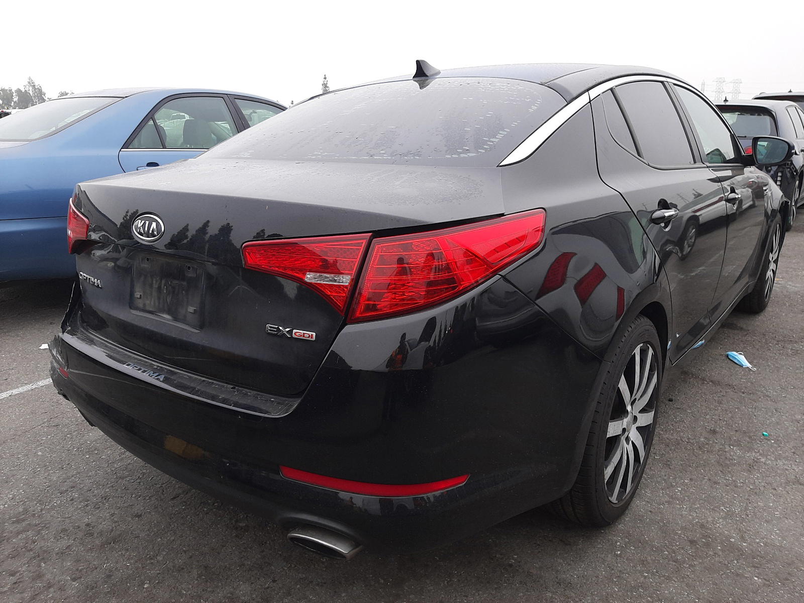 Photo 4 from auction – 2011 KIA OPTIMA EX with VIN KNAGN4A75B5142625