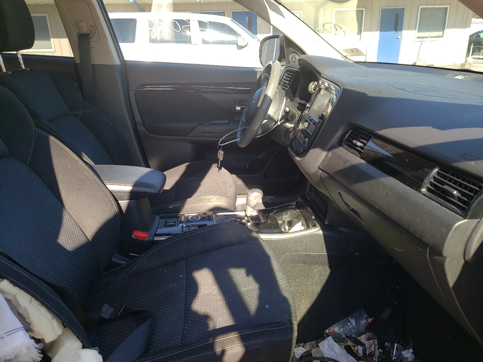 Photo 5 from auction – 2019 MITSUBISHI OUTLANDER with VIN JA4AZ3A37KZ012790