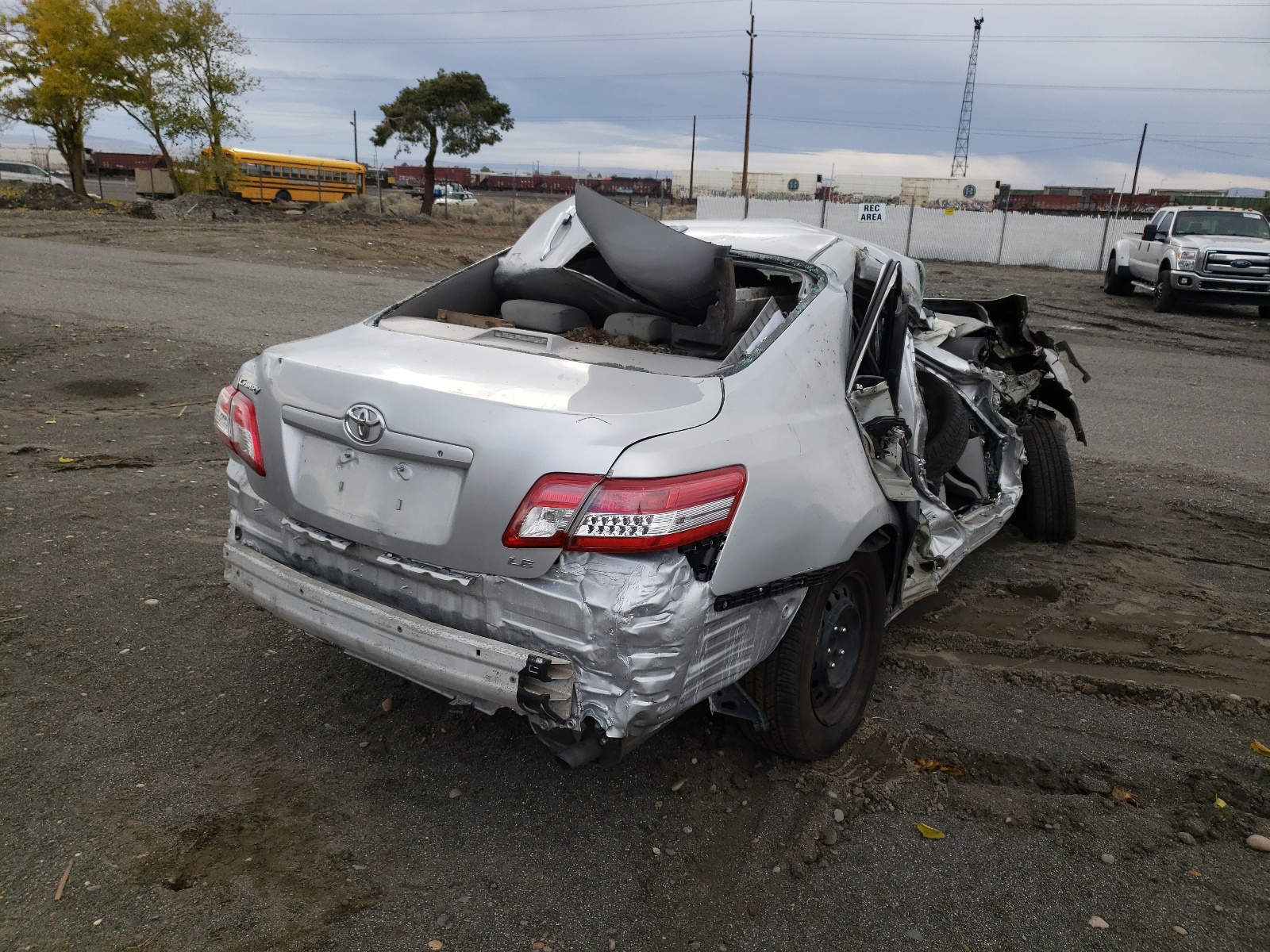 Photo 4 from auction – 2010 TOYOTA CAMRY BASE with VIN 4T1BF3EKXAU547091