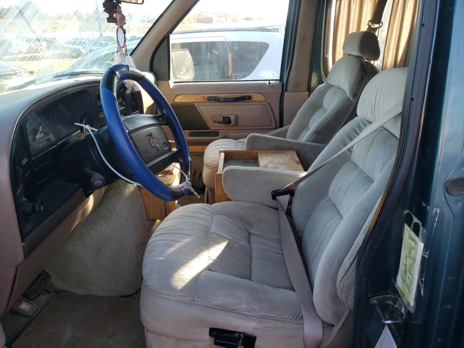 Photo 5 from auction – 1995 FORD ECONOLINE with VIN 1FDEE14HXSHB71125