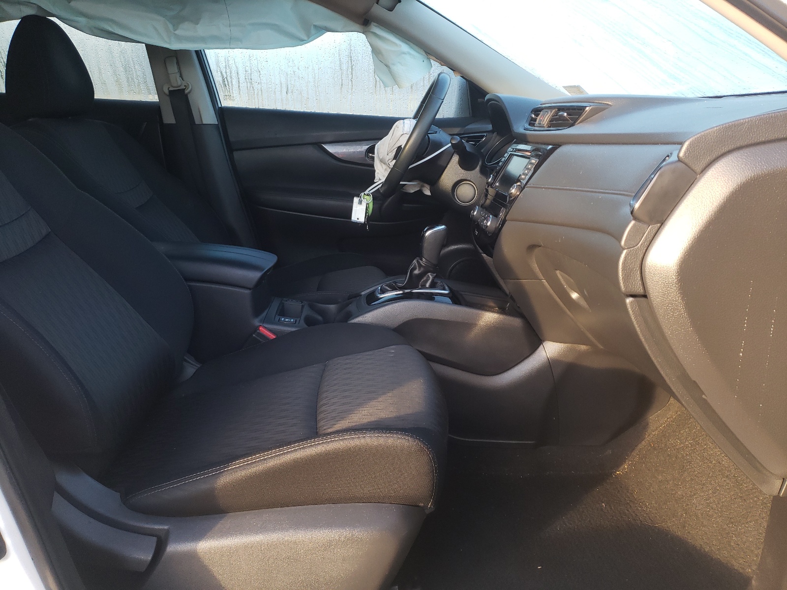 Photo 5 from auction – 2018 NISSAN ROGUE S with VIN KNMAT2MV0JP554368