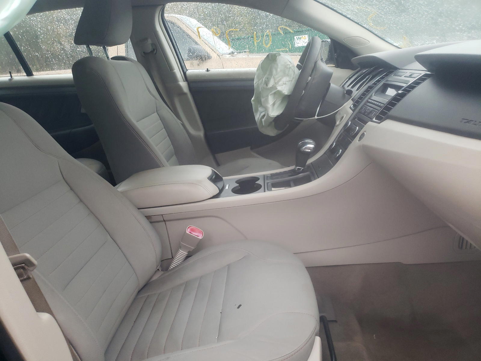 Photo 5 from auction – 2012 FORD TAURUS SE with VIN 1FAHP2DW7CG125717