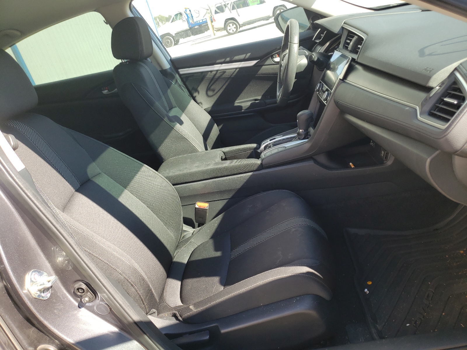 Zdjęcie 5 z aukcji – 2016 HONDA CIVIC EX z VIN 2HGFC2F72GH506177