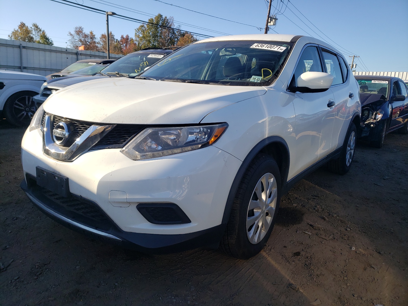 Photo 2 from auction – 2016 NISSAN ROGUE S with VIN KNMAT2MV1GP669988