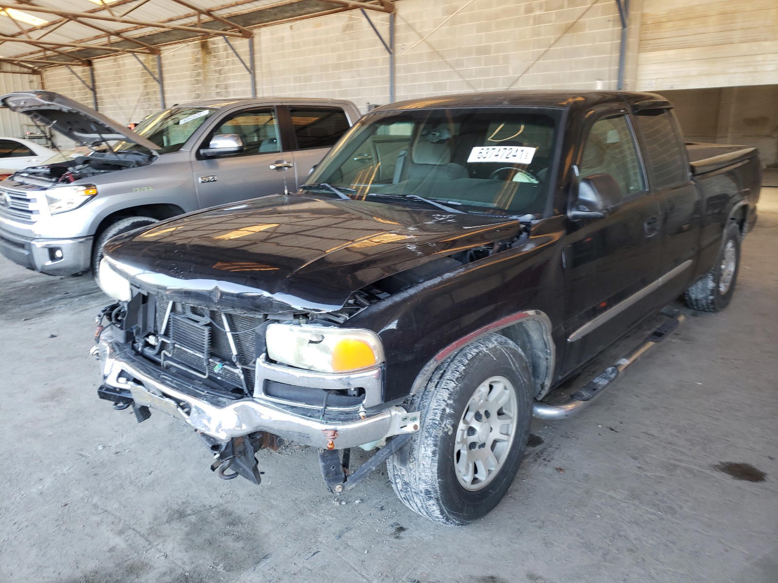 Photo 2 from auction – 2005 GMC NEW SIERRA with VIN 1GTEC19TX5Z130144