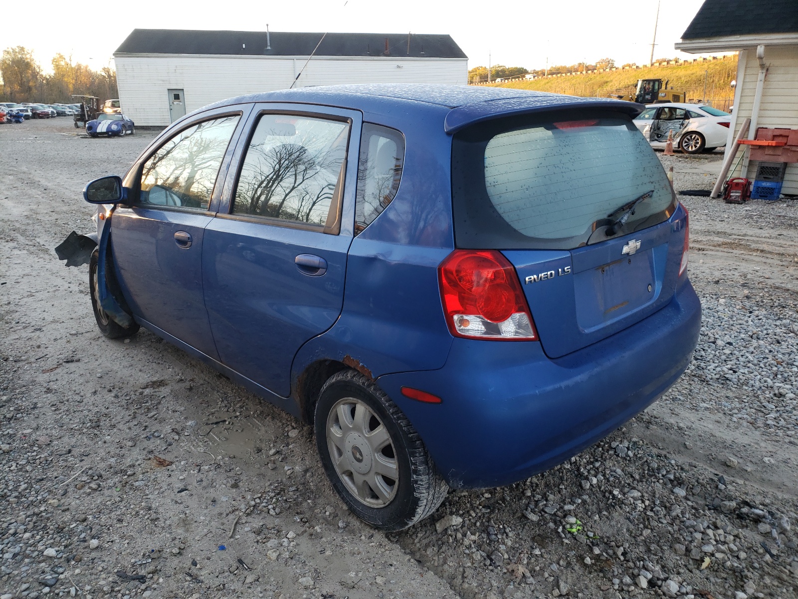 Photo 3 from auction – 2004 CHEVROLET AVEO LS with VIN KL1TJ62674B150851