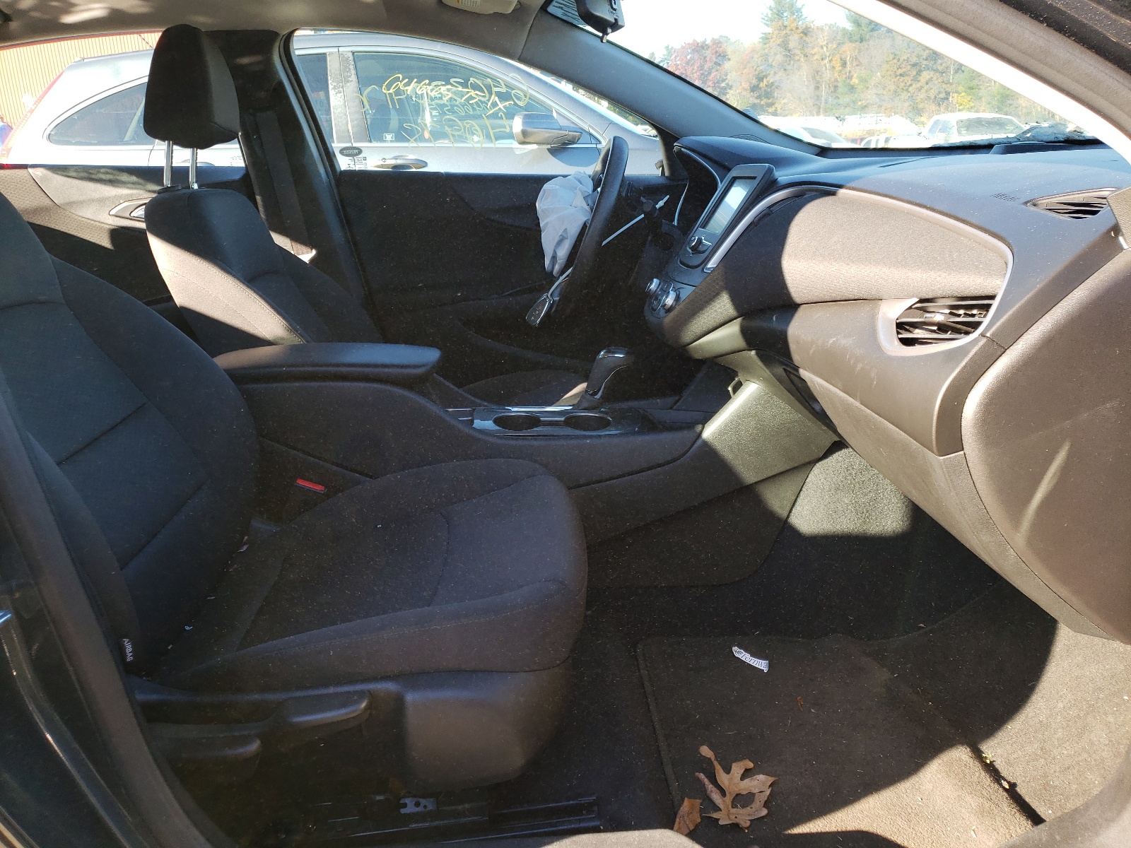 Photo 5 from auction – 2017 CHEVROLET MALIBU LS with VIN 1G1ZB5ST2HF180993