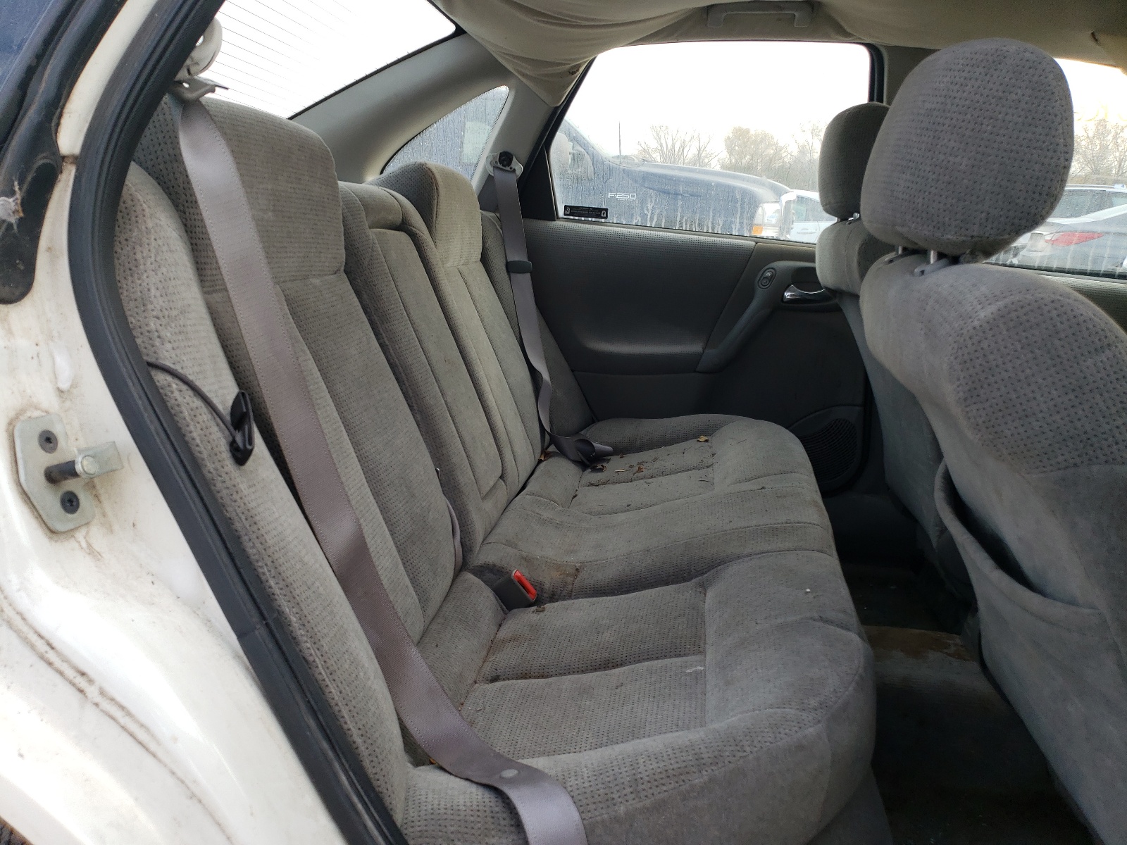 Photo 6 from auction – 2001 SATURN L200 with VIN 1G8JU52F31Y548157