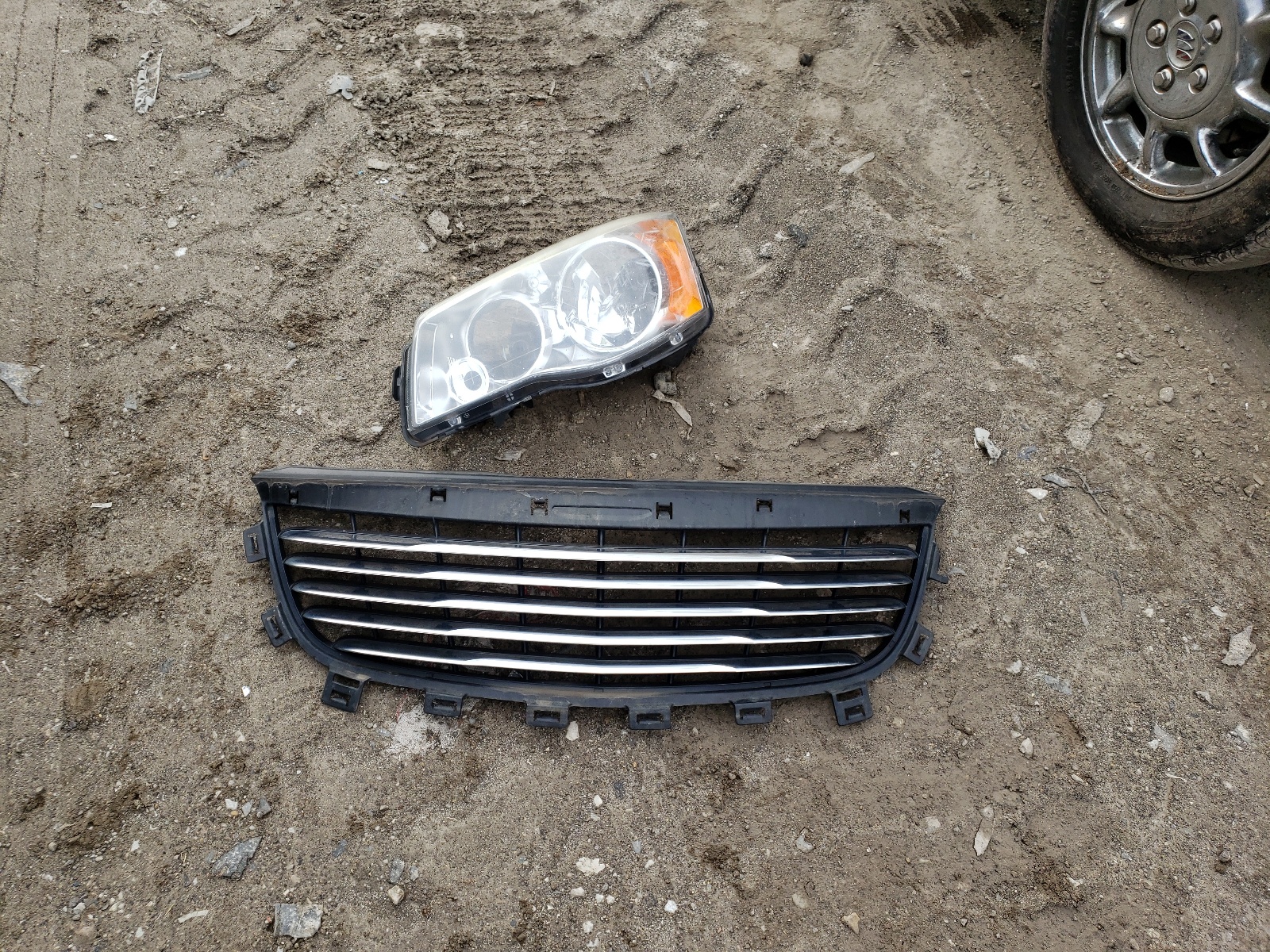 Photo 9 from auction – 2014 CHRYSLER TOWN & COU with VIN 2C4RC1BG3ER360018