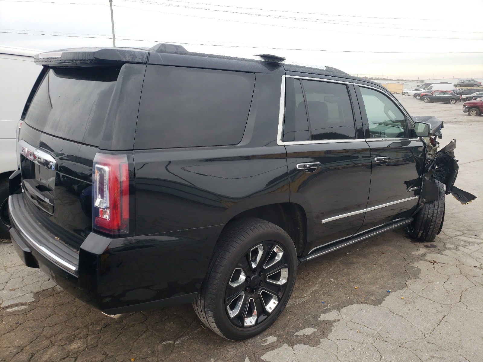 Photo 4 from auction – 2018 GMC YUKON DENA with VIN 1GKS2CKJ2JR327155