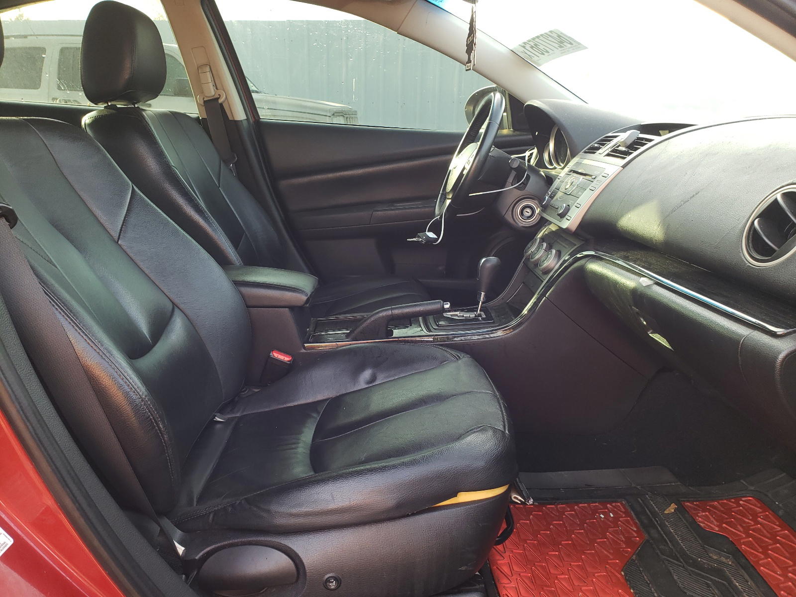 Photo 5 from auction – 2010 MAZDA 6 I with VIN 1YVHZ8CH1A5M17232