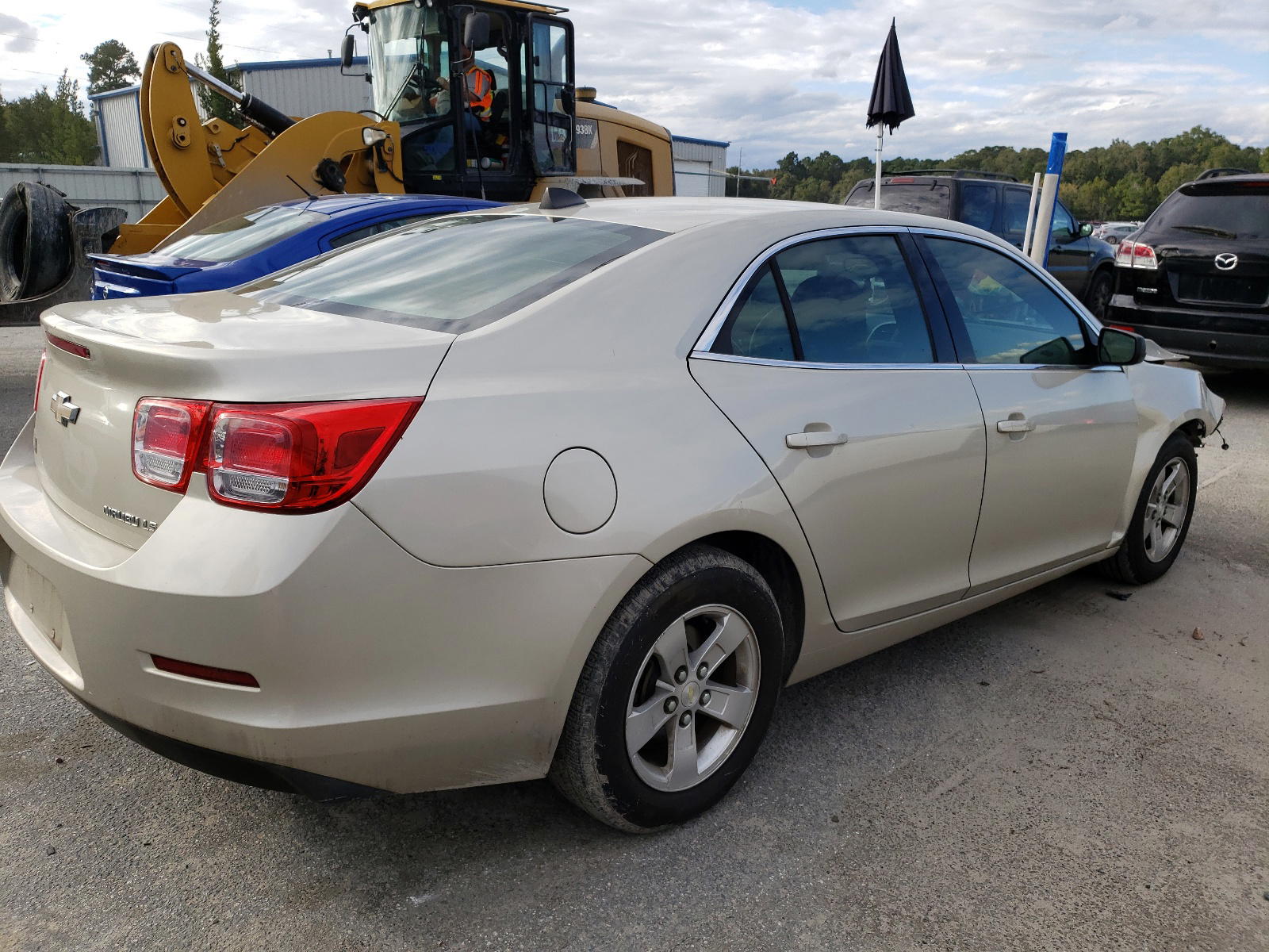 Photo 4 from auction – 2014 CHEVROLET MALIBU LS with VIN 1G11B5SL0EF117495
