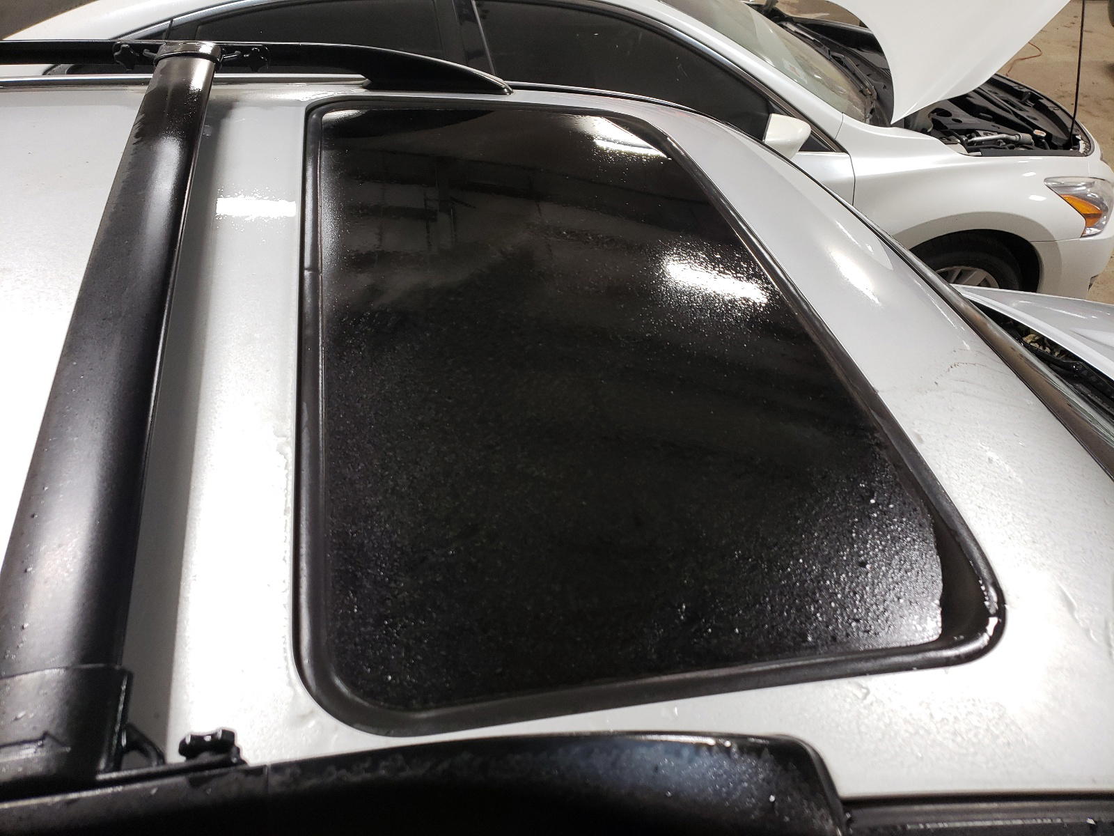 Photo 9 from auction – 2004 TOYOTA RAV4 with VIN JTEGD20V240008855