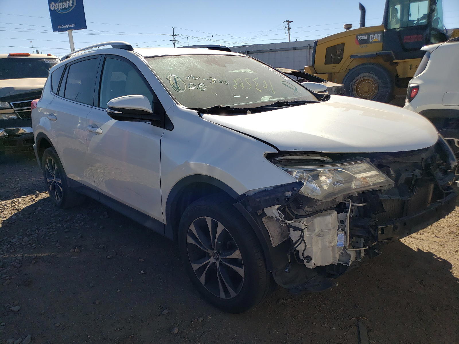 TOYOTA RAV4 LIMIT 2015 with VIN 2T3DFREV6FW375971 - Photo from auction