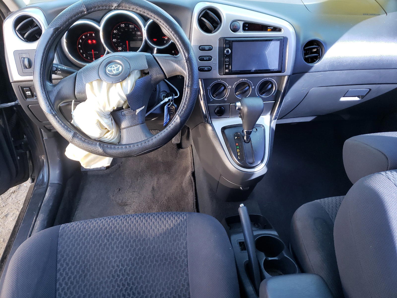 Photo 9 from auction – 2007 TOYOTA COROLLA MA with VIN 2T1KR32EX7C640404