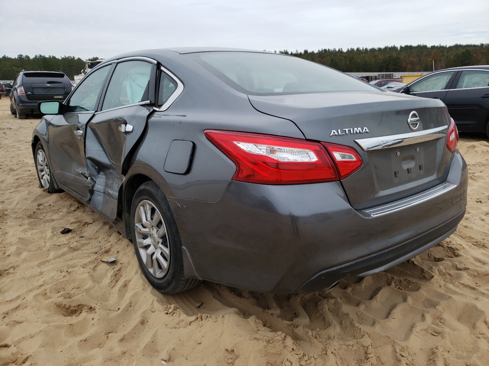 Photo 3 from auction – 2017 NISSAN ALTIMA 2.5 with VIN 1N4AL3AP9HN320950