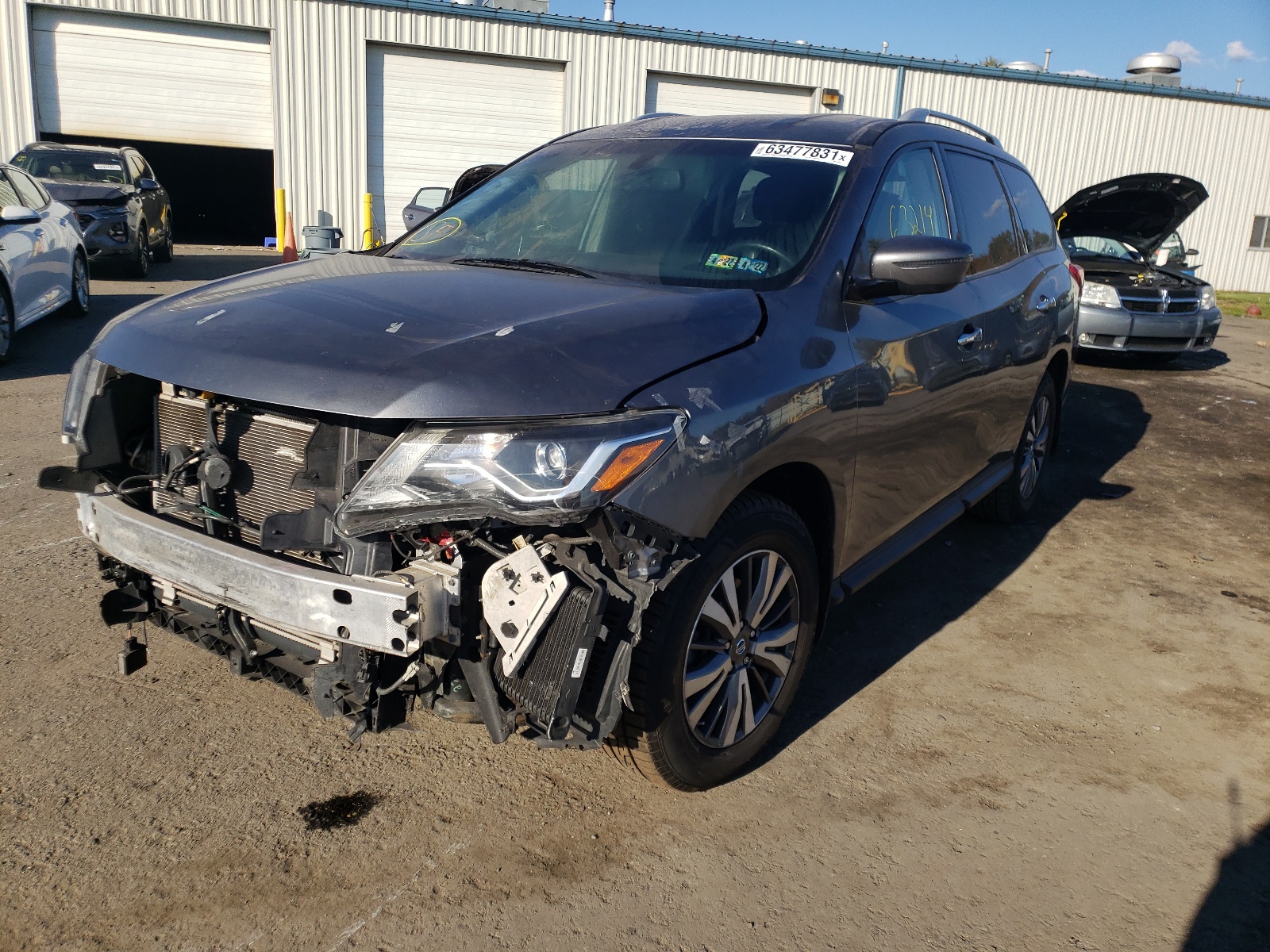 Photo 2 from auction – 2018 NISSAN PATHFINDER with VIN 5N1DR2MM9JC631681