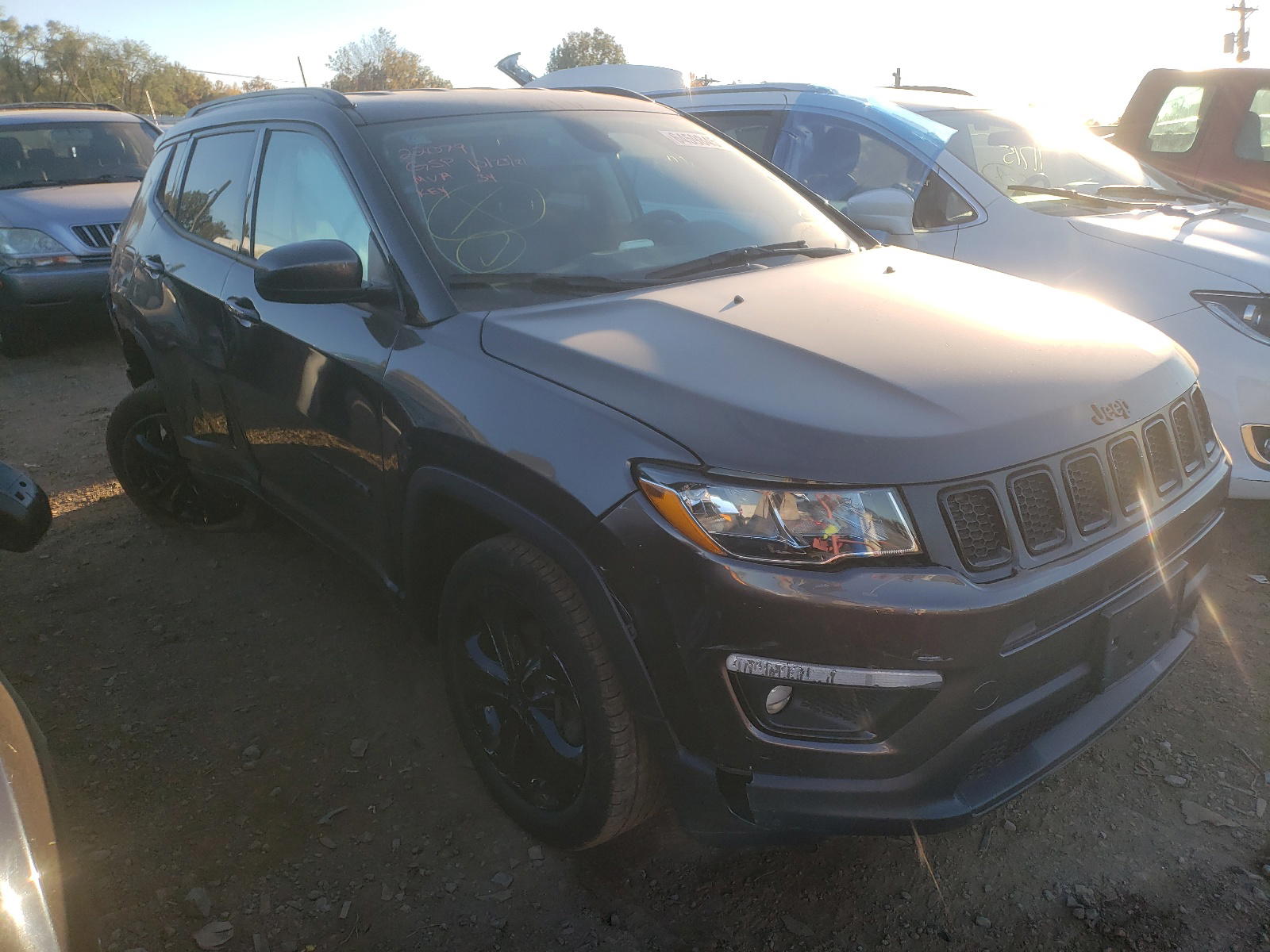 JEEP COMPASS LA 2019 with VIN 3C4NJDBB0KT682991 - Photo from auction