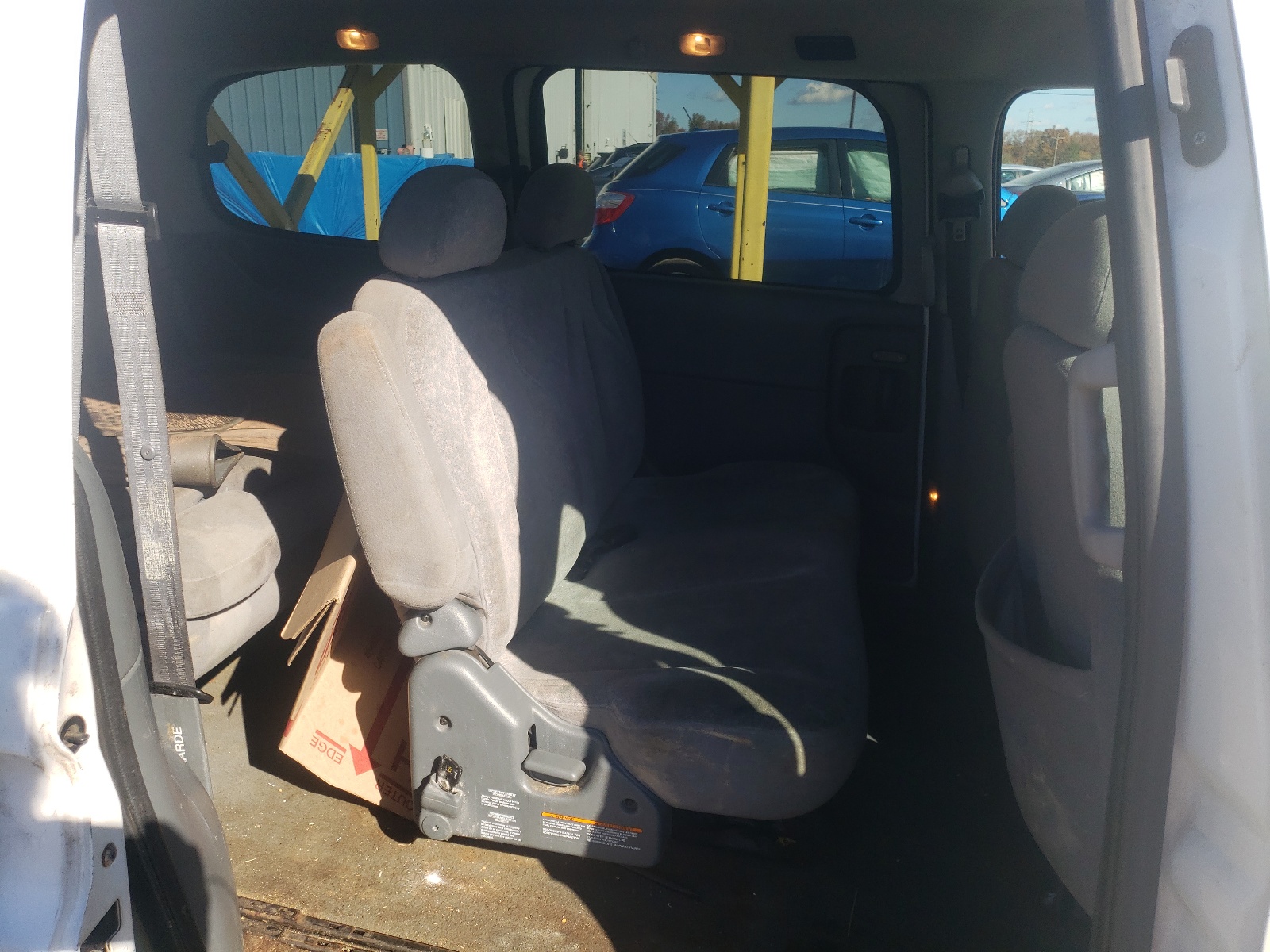 Photo 6 from auction – 2000 NISSAN QUEST SE with VIN 4N2XN11T9YD841394