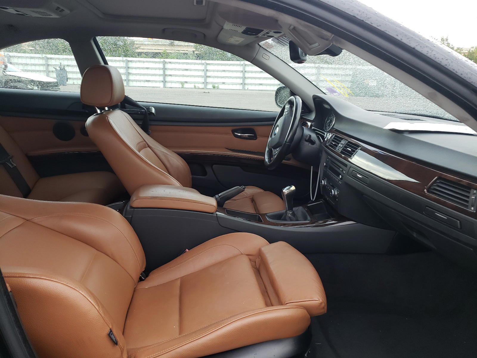 Photo 5 from auction – 2011 BMW 335 I with VIN WBAKG7C57BE262895