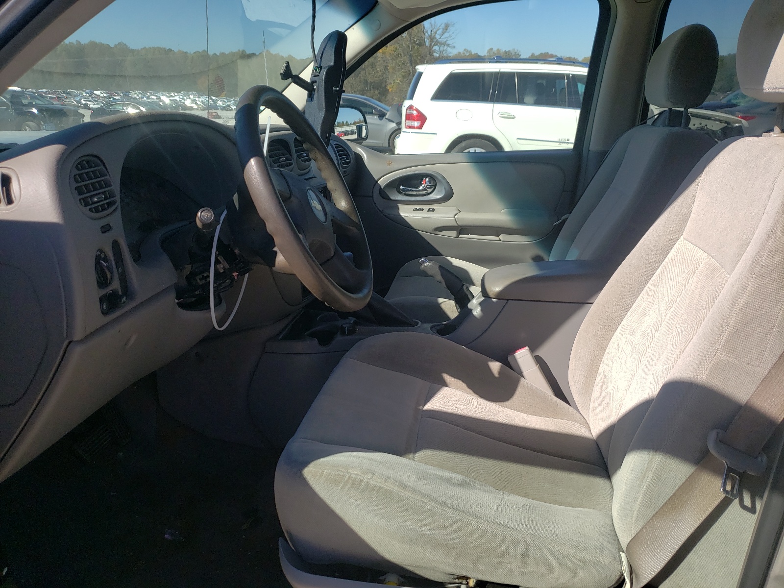 Photo 5 from auction – 2005 CHEVROLET TRAILBLAZE with VIN 1GNET16SX56129676