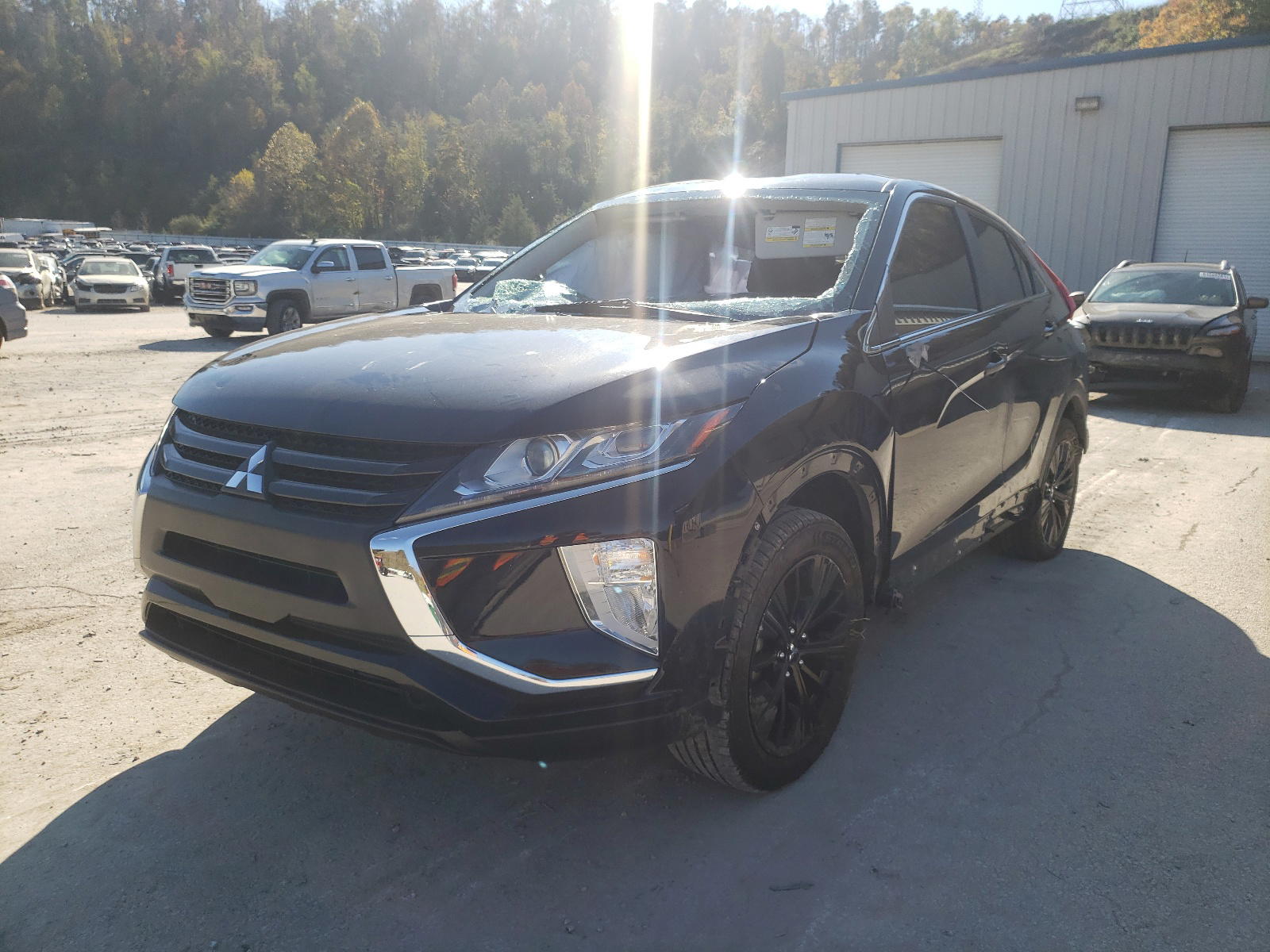 Photo 2 from auction – 2018 MITSUBISHI ECLIPSE CR with VIN JA4AT4AA4JZ050255