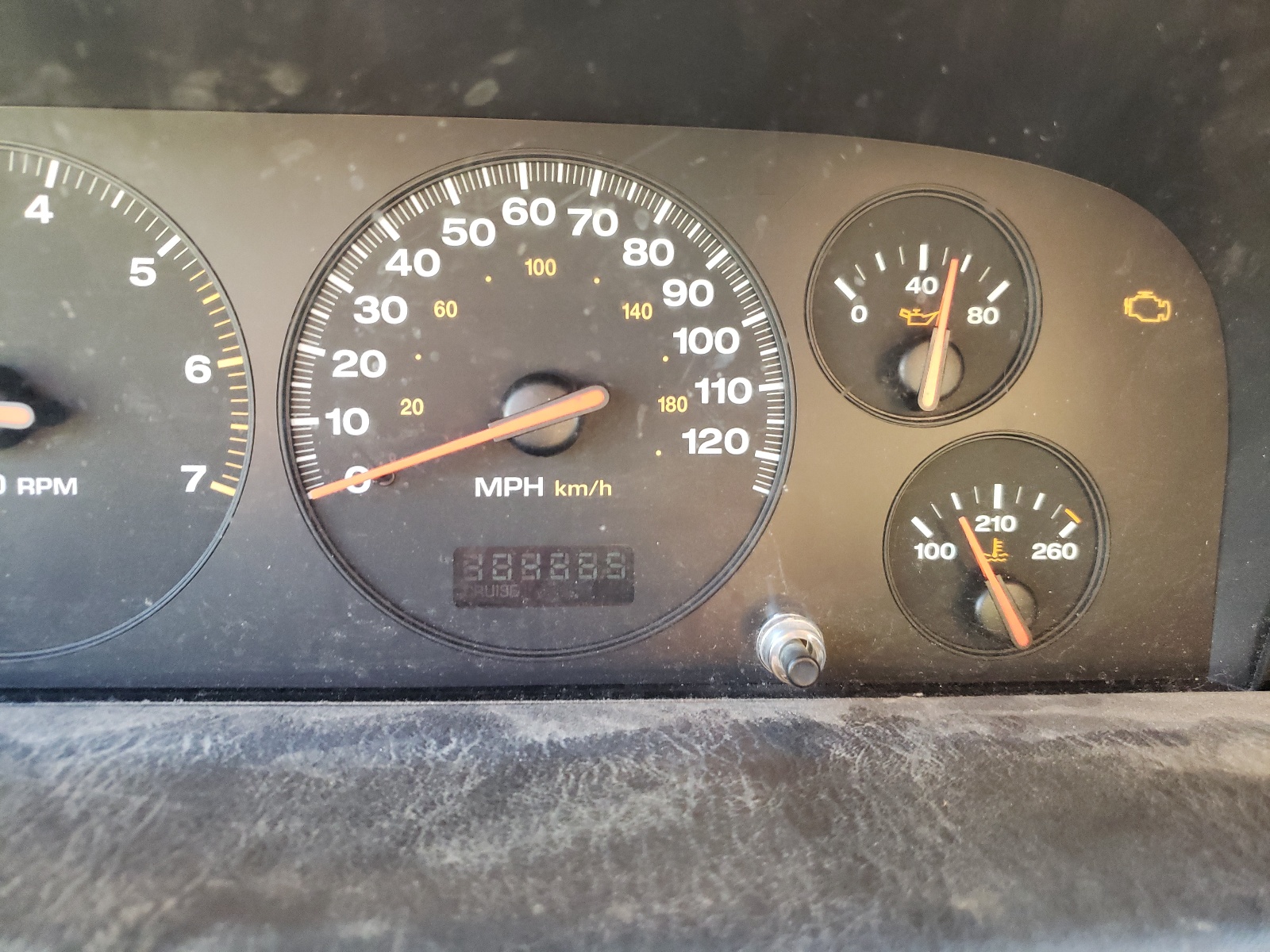 Photo 8 from auction – 2001 JEEP GRAND CHER with VIN 1J4GW48S71C704782