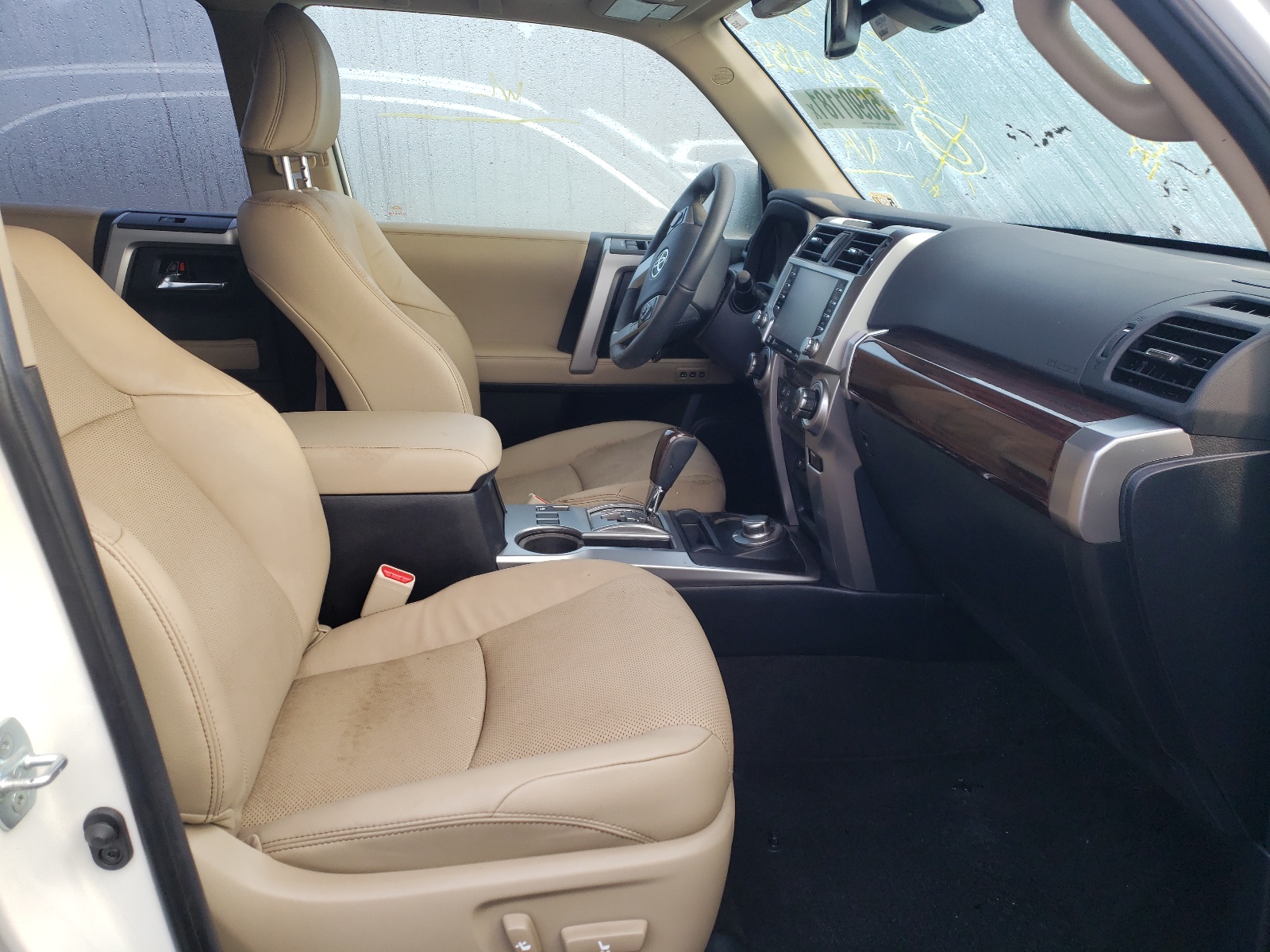 Photo 5 from auction – 2020 TOYOTA 4RUNNER SR with VIN JTEBU5JR2L5805847