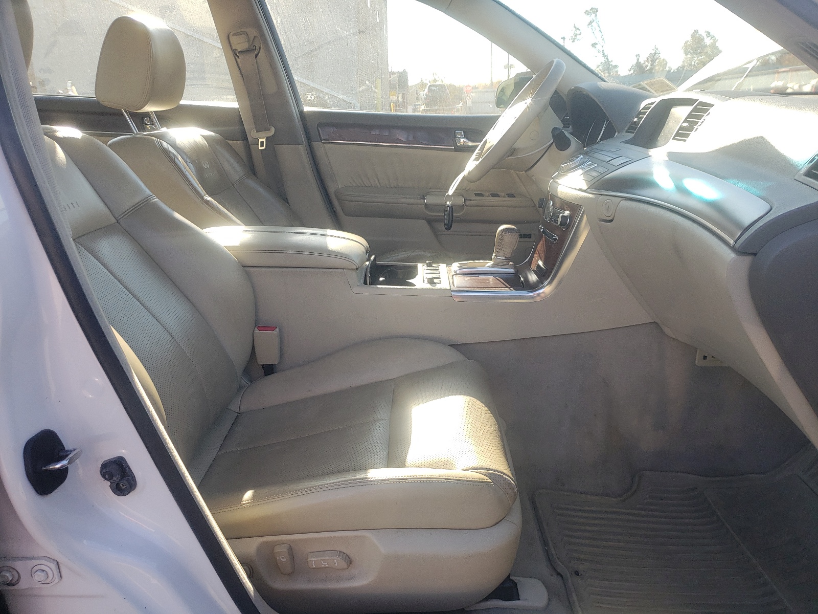 Photo 5 from auction – 2010 INFINITI M35 BASE with VIN JN1CY0AR3AM961840