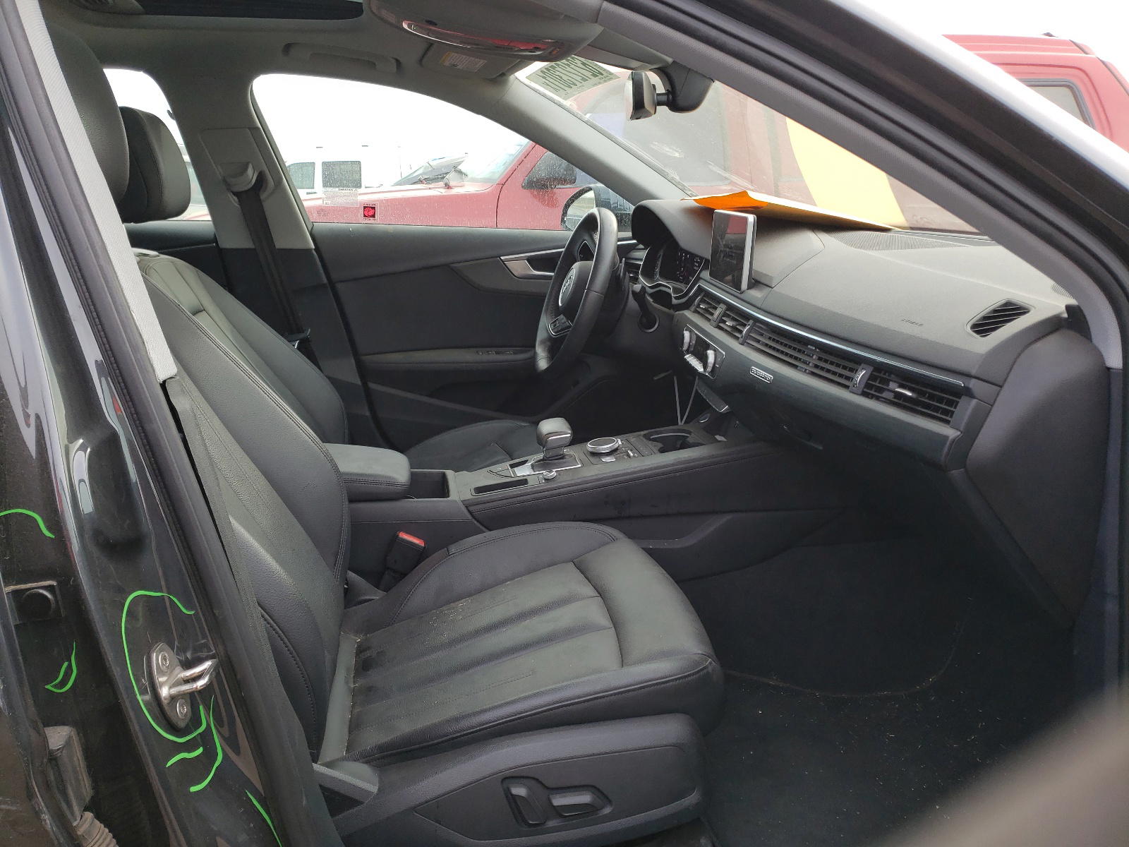 Photo 5 from auction – 2019 AUDI A4 PREMIUM with VIN WAUENAF44KN008015