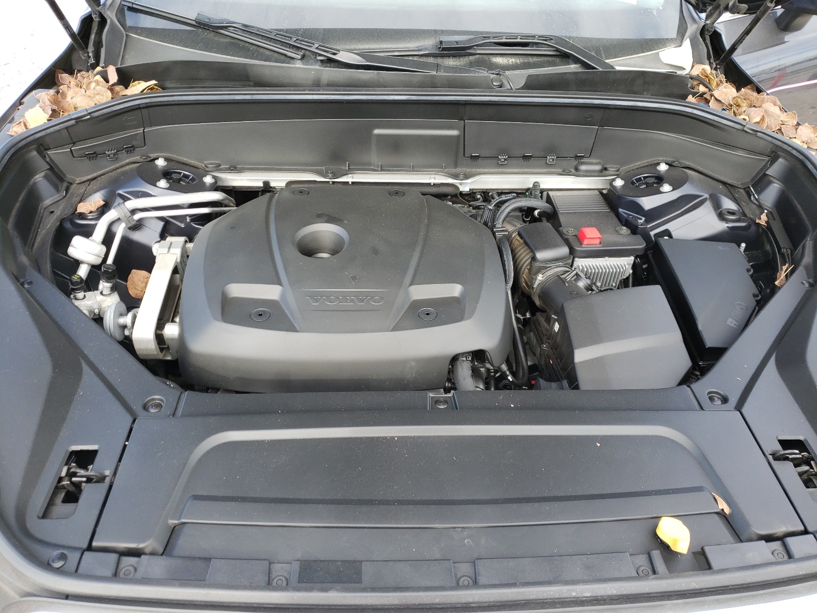 Photo 7 from auction – 2017 VOLVO XC90 T6 with VIN YV4A22PK4H1137060