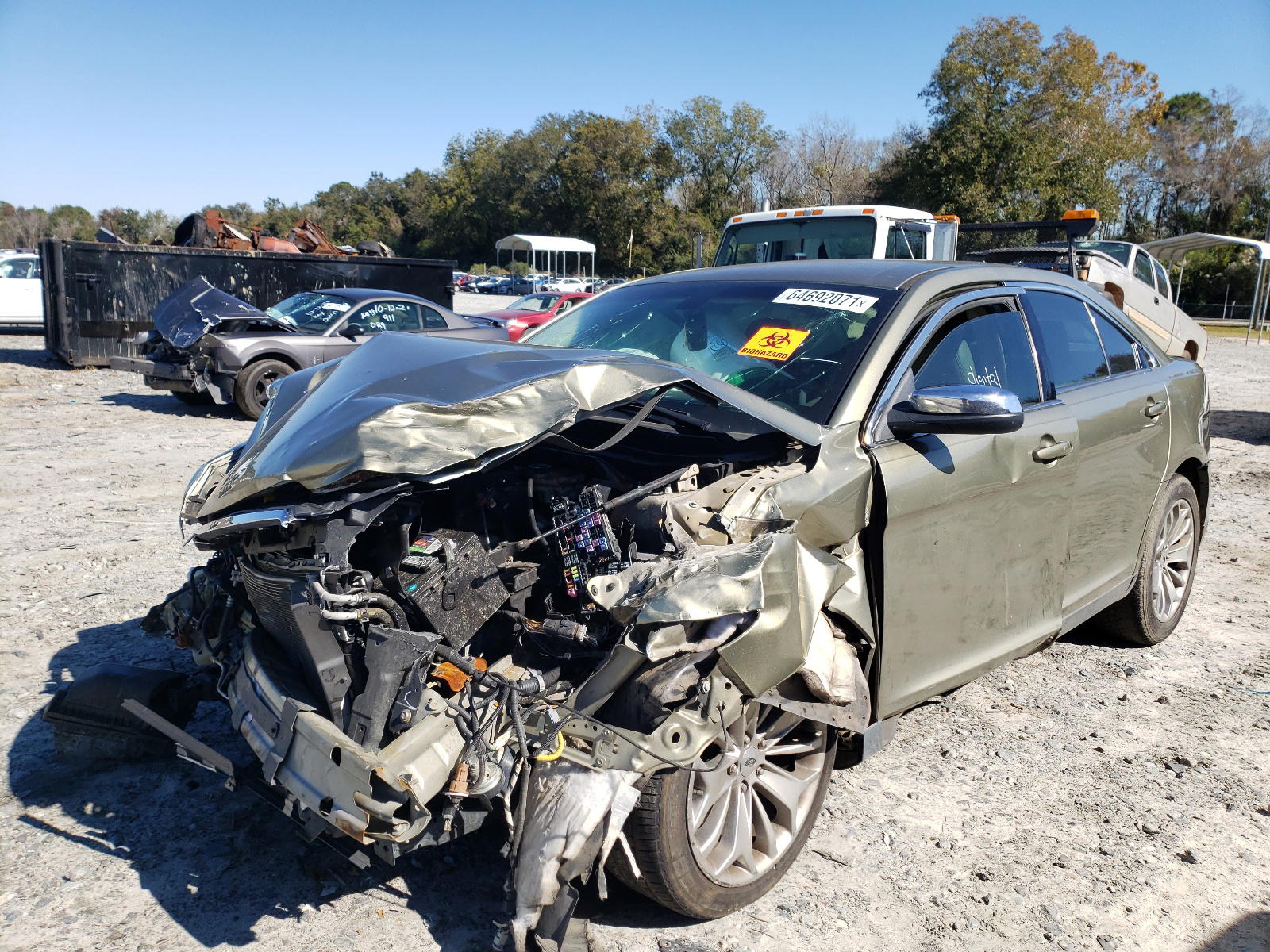 Photo 2 from auction – 2013 FORD TAURUS LIM with VIN 1FAHP2F8XDG226007
