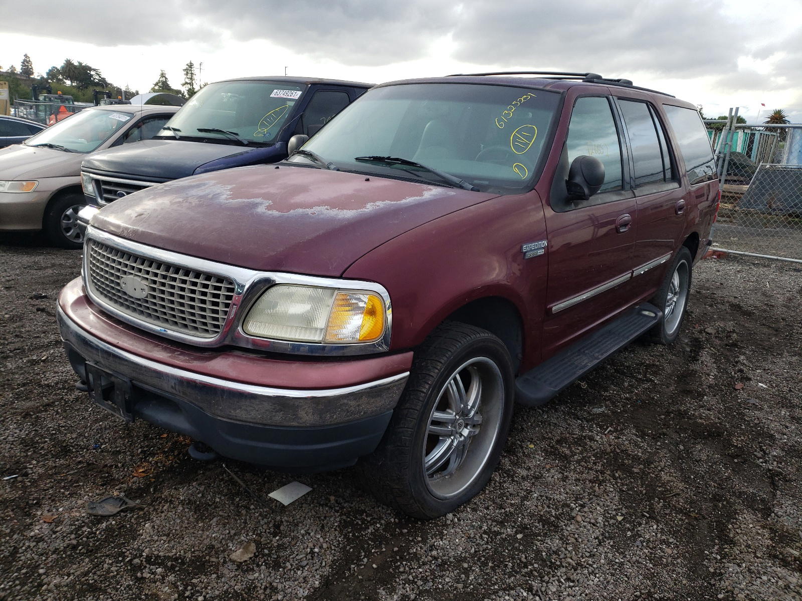 Photo 2 from auction – 2001 FORD EXPEDITION with VIN 1FMRU16W11LB80856