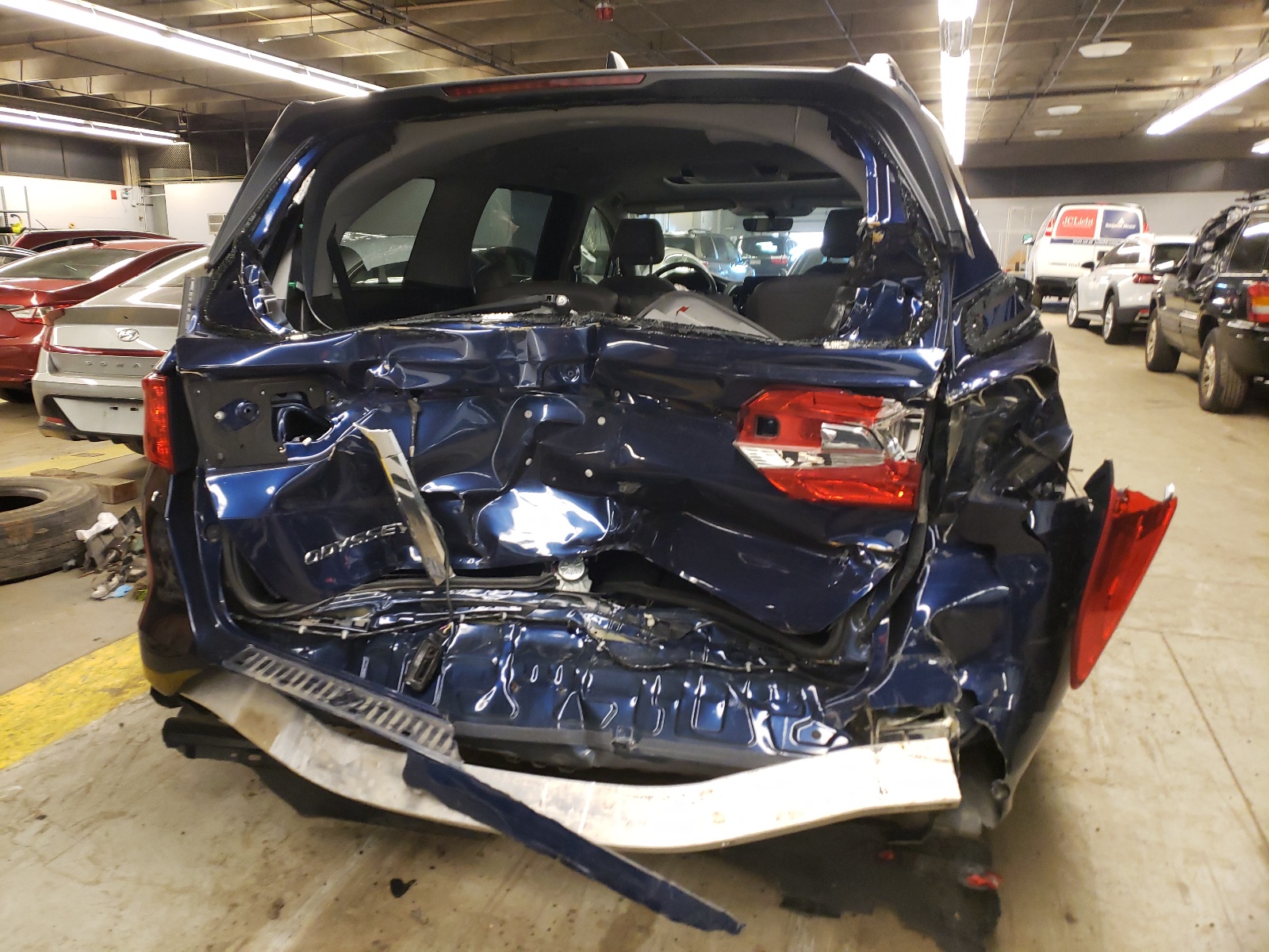 Photo 9 from auction – 2018 HONDA ODYSSEY EX with VIN 5FNRL6H70JB021016