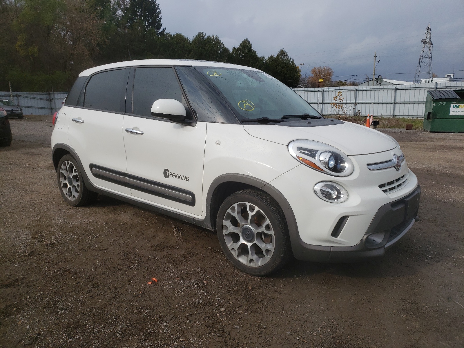Photo 1 from auction – 2015 FIAT 500L TREKK with VIN ZFBCFADH2FZ033929